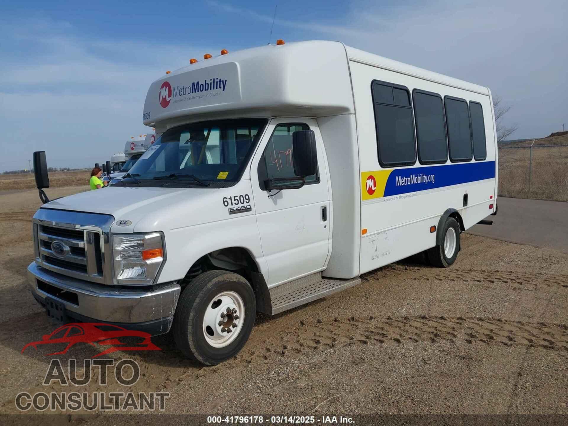 FORD E-450 CUTAWAY 2019 - 1FDFE4FS9KDC59671
