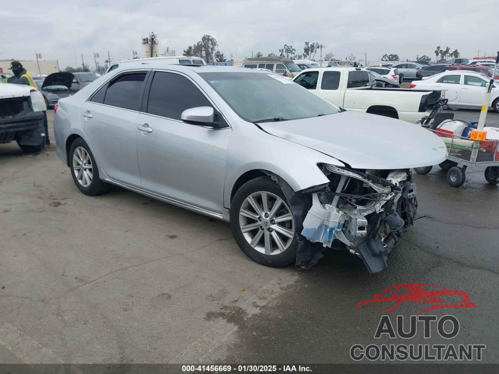 TOYOTA CAMRY 2013 - 4T4BF1FK2DR335105