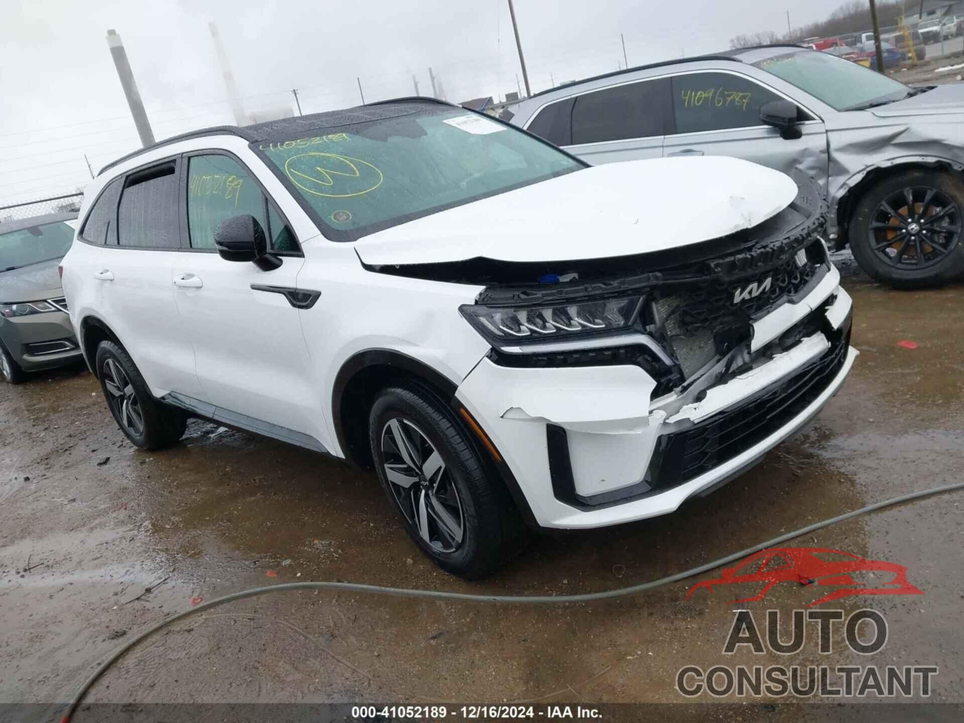 KIA SORENTO 2023 - 5XYRL4LC6PG244705