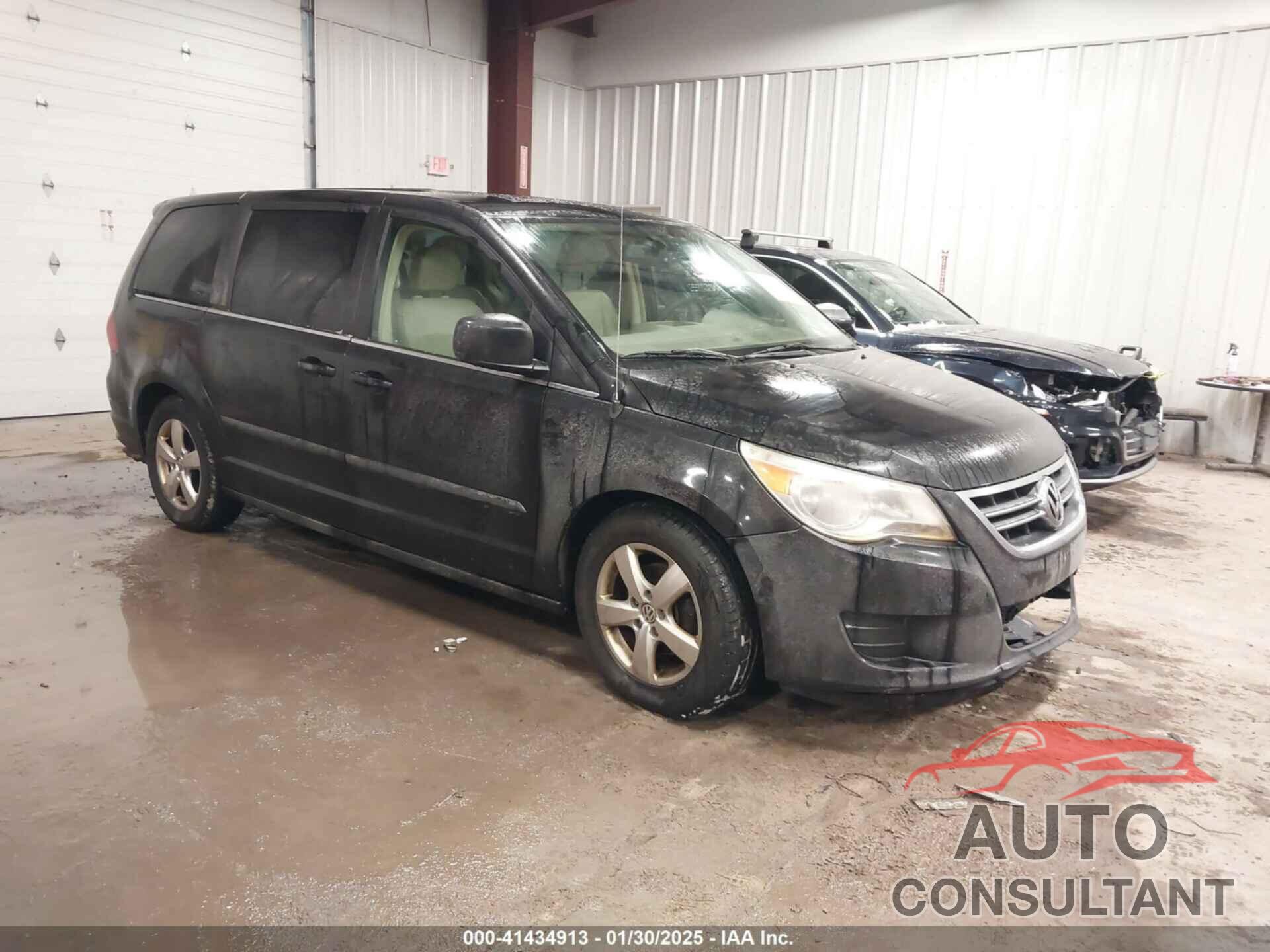 VOLKSWAGEN ROUTAN 2010 - 2V4RW3D12AR166754