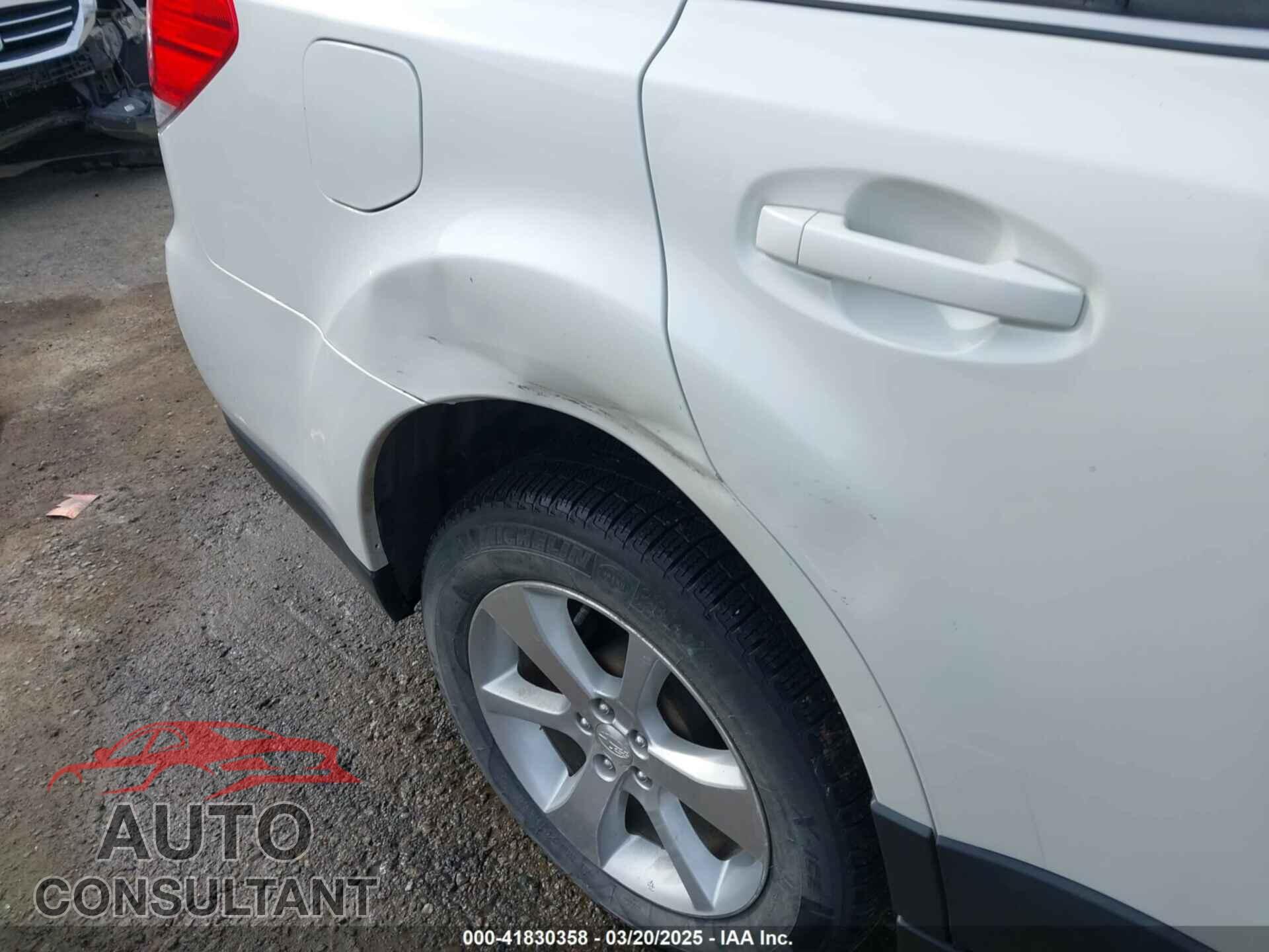 SUBARU OUTBACK 2014 - 4S4BRBLCXE3313154
