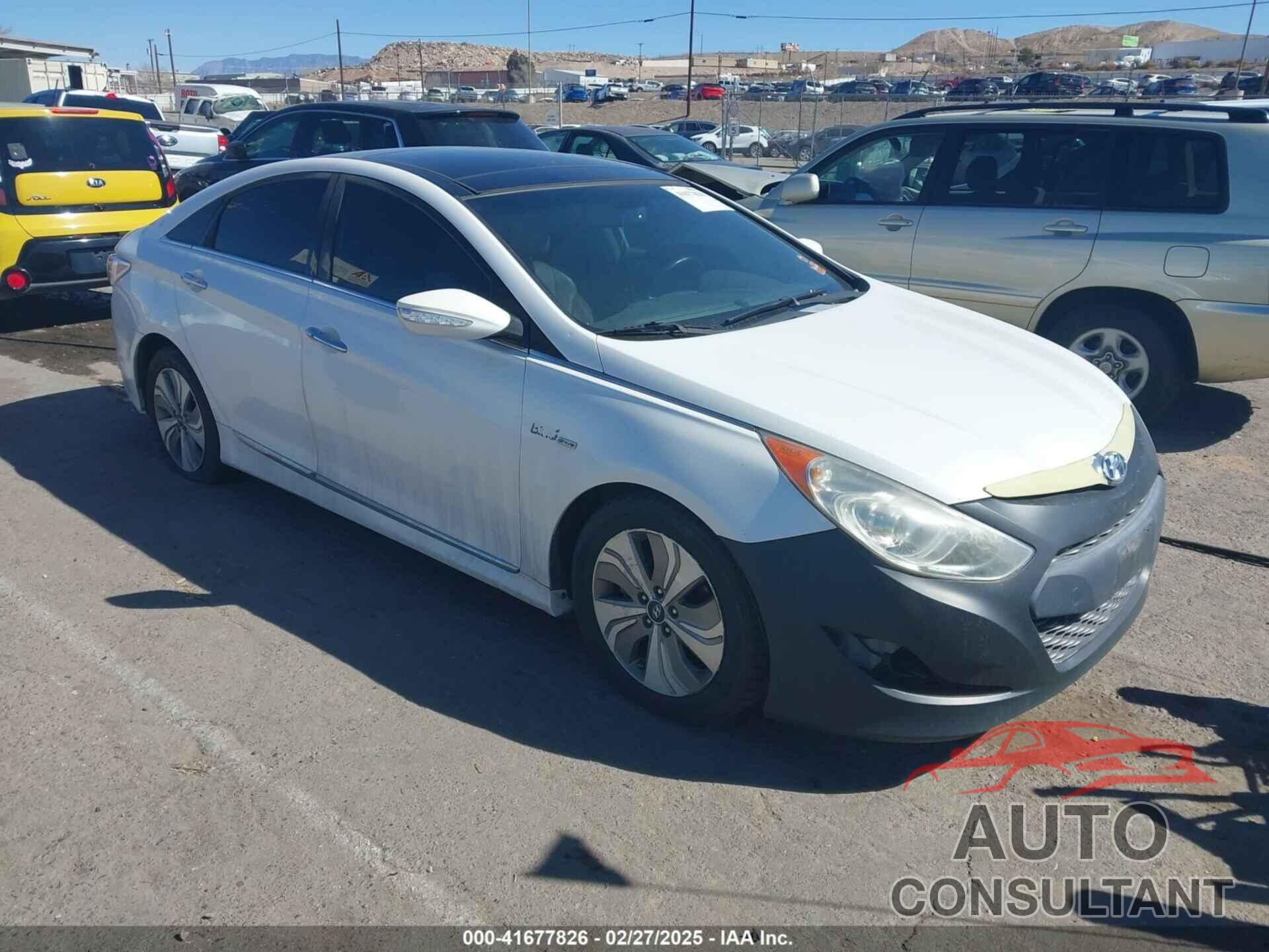 HYUNDAI SONATA HYBRID 2013 - KMHEC4A47DA076137