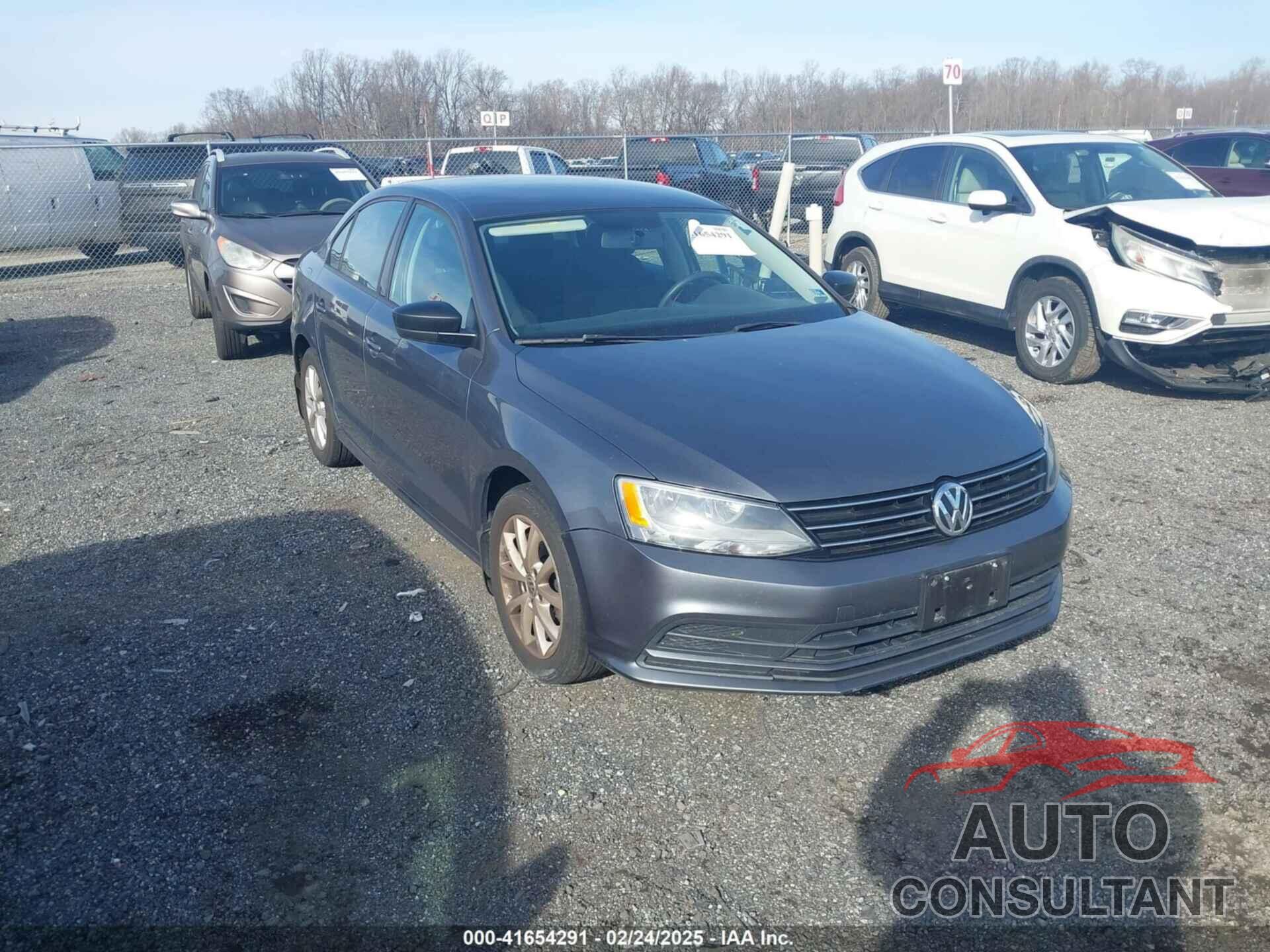 VOLKSWAGEN JETTA 2015 - 3VWD17AJ4FM315885