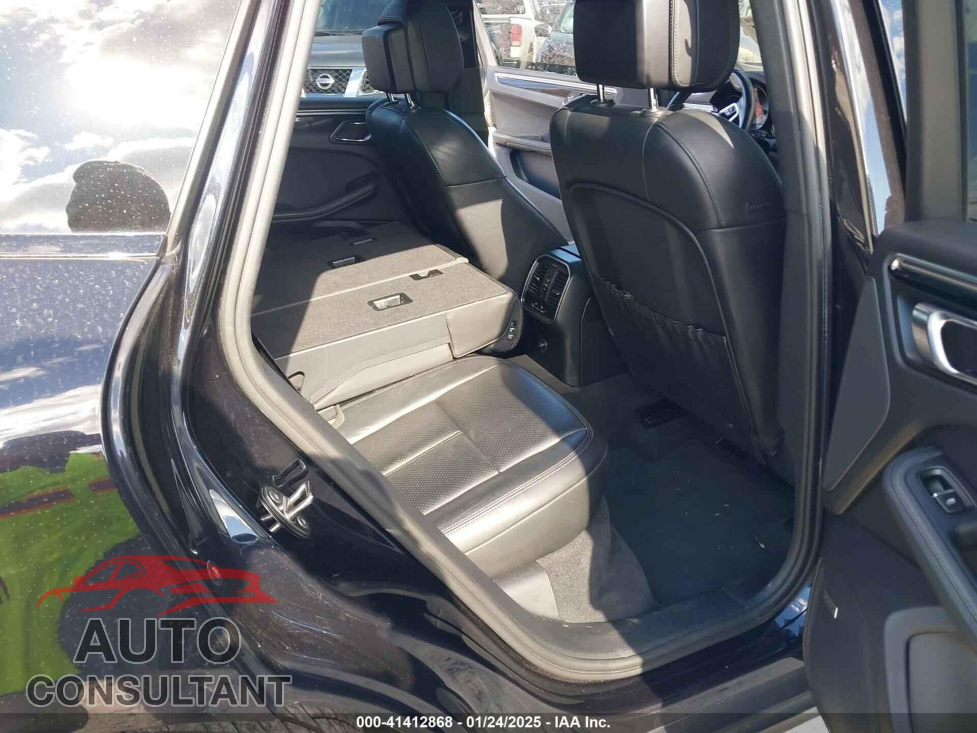 PORSCHE MACAN 2015 - WP1AB2A56FLB67232