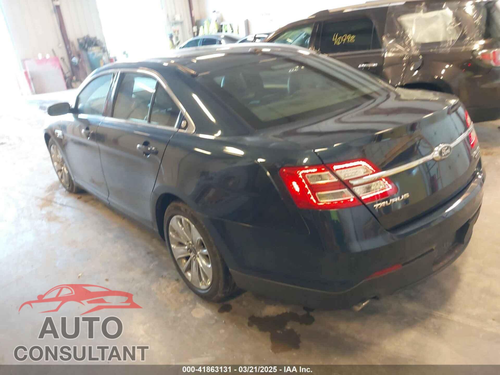 FORD TAURUS 2017 - 1FAHP2F88HG108270