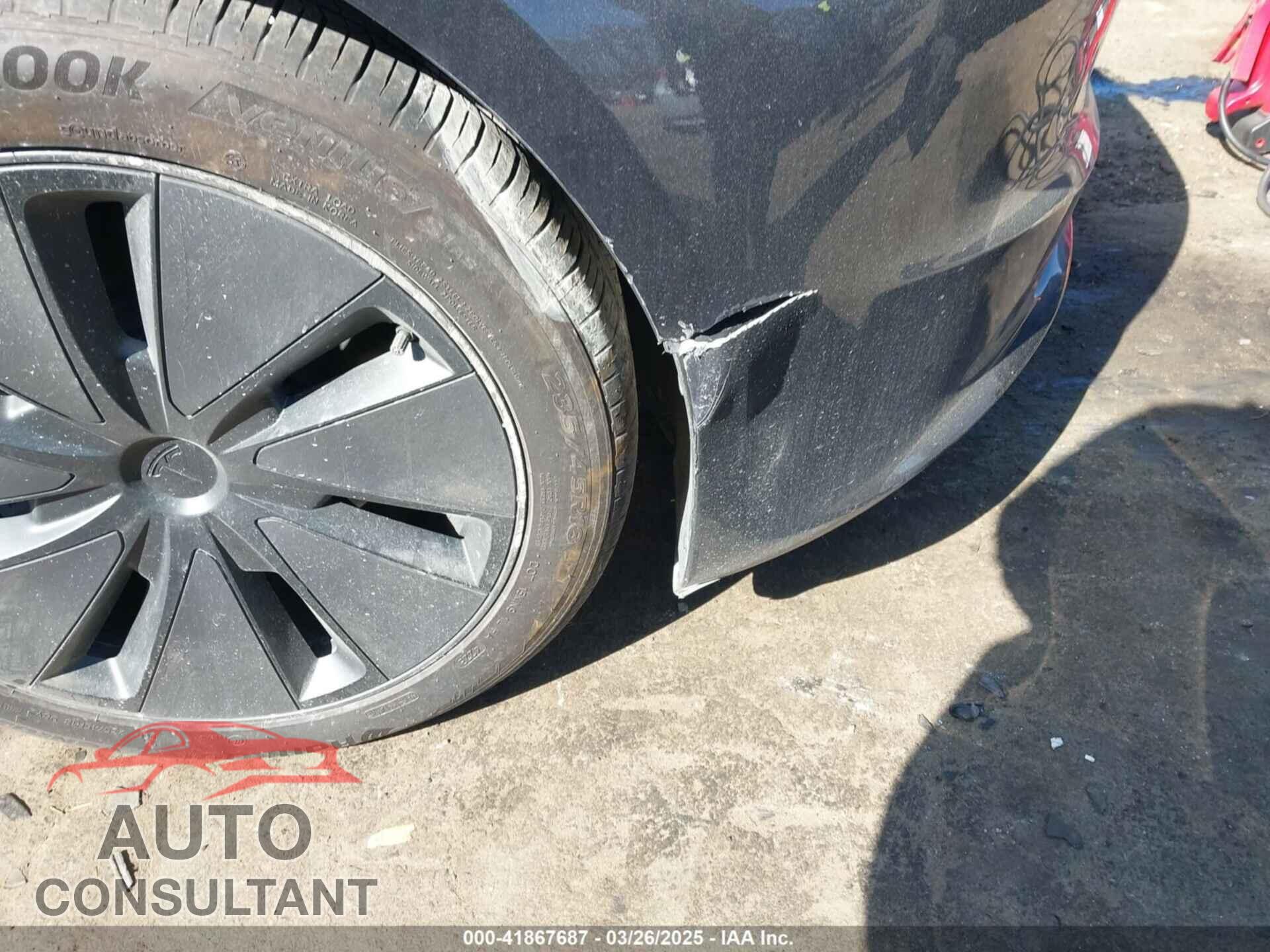 TESLA MODEL 3 2024 - 5YJ3E1EA2RF728200