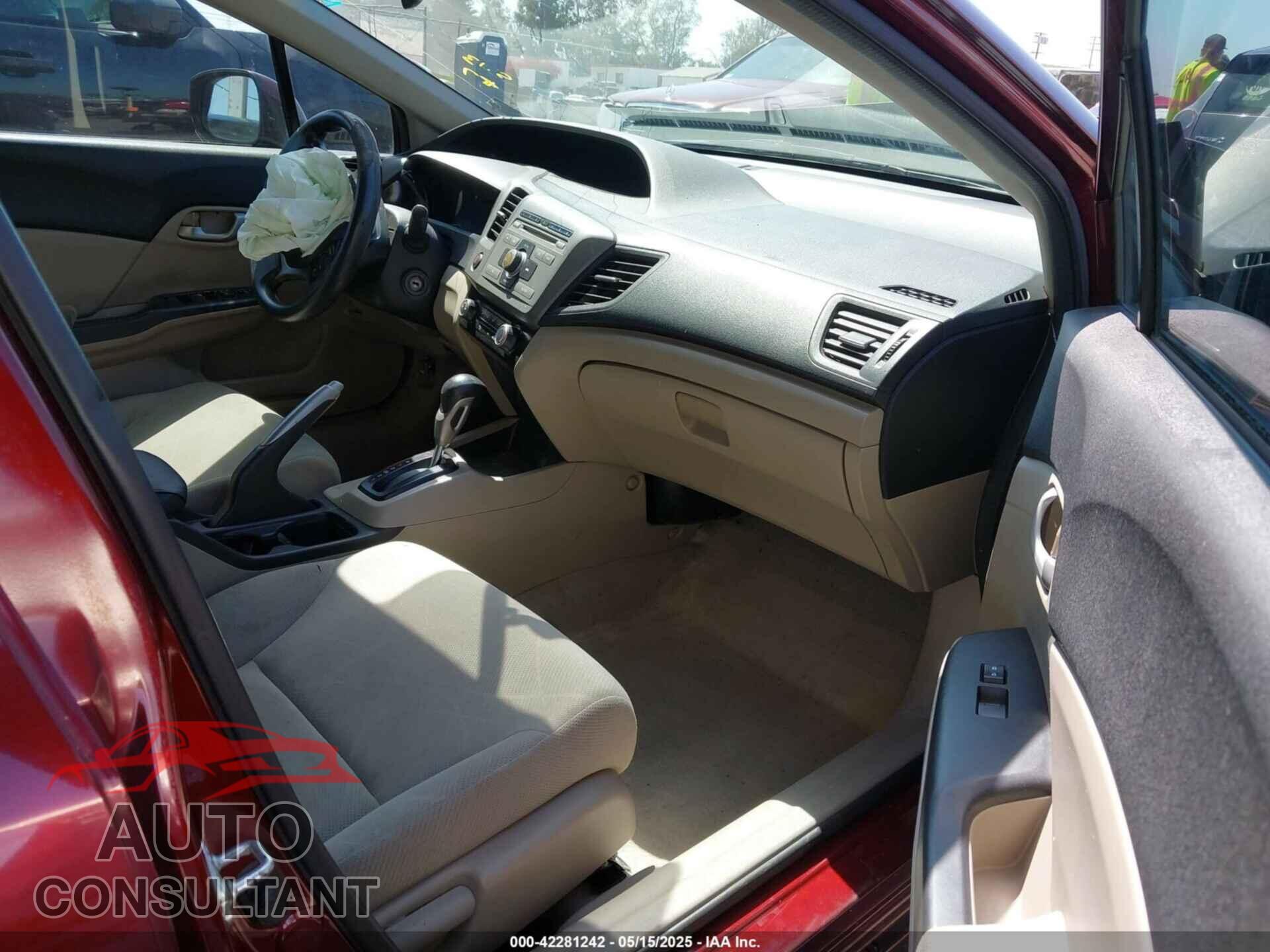 HONDA CIVIC 2012 - 2HGFB2F51CH565300