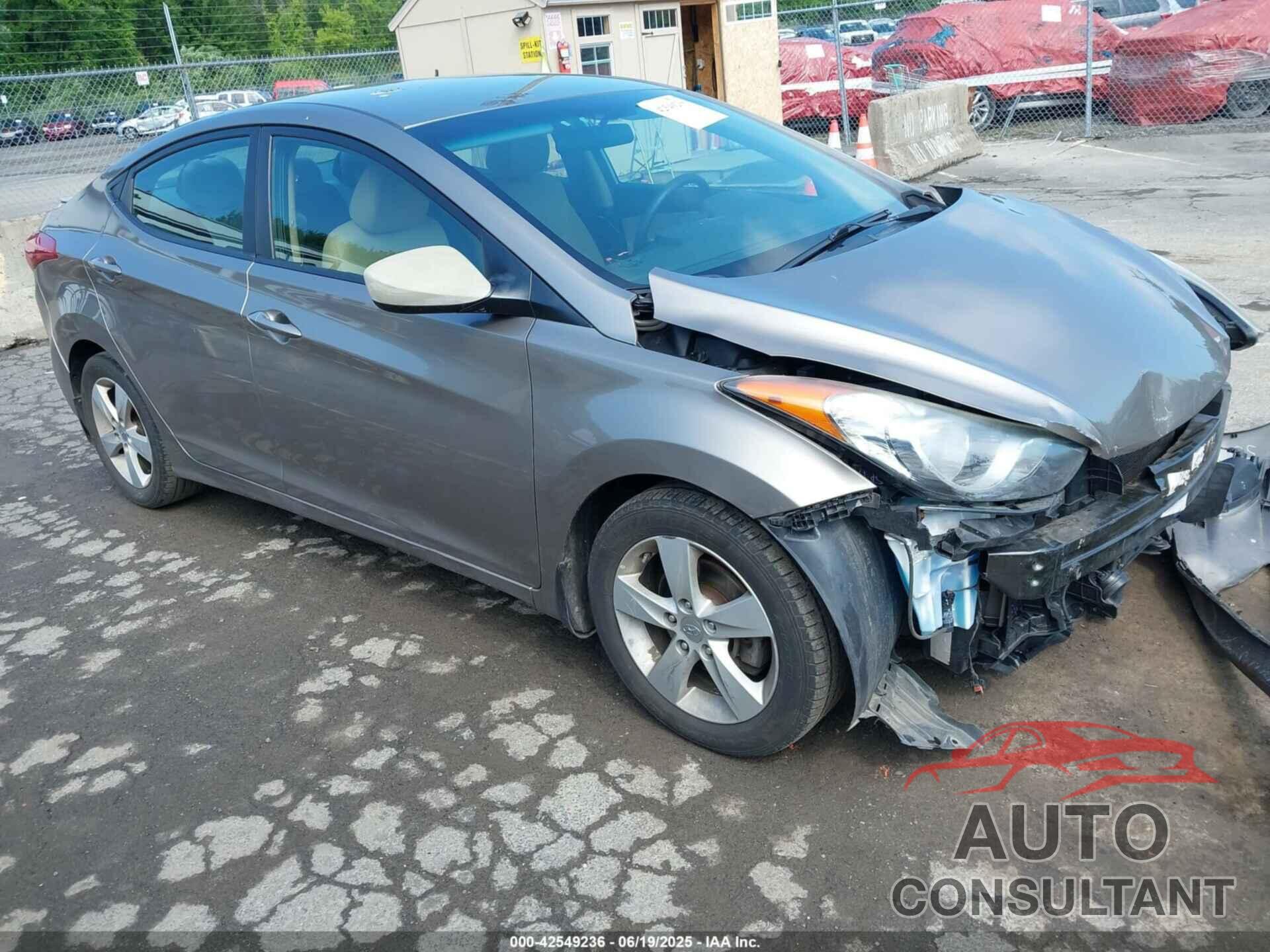 HYUNDAI ELANTRA 2013 - 5NPDH4AE4DH392016