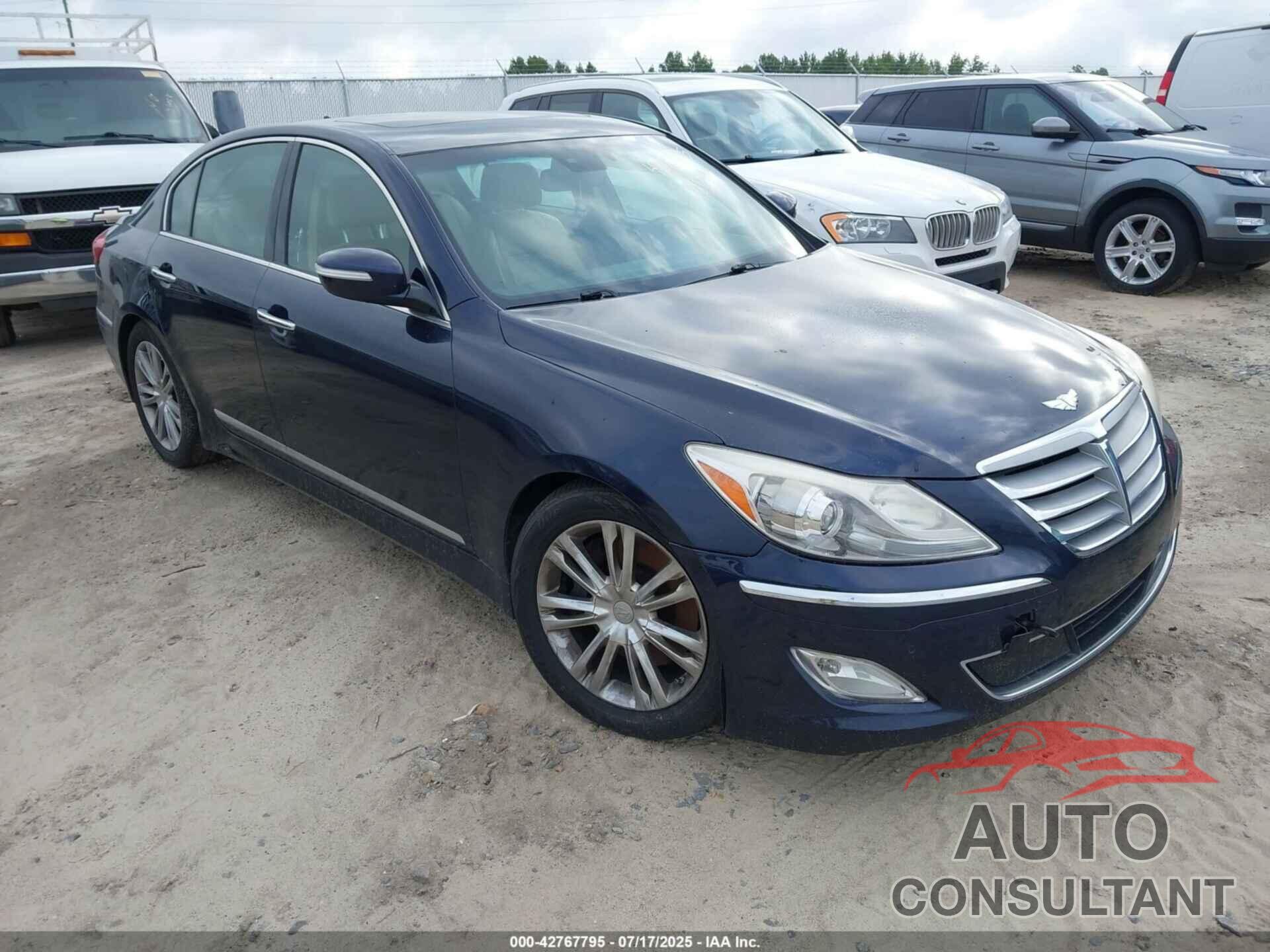 HYUNDAI GENESIS 2012 - KMHGC4DF3CU175301