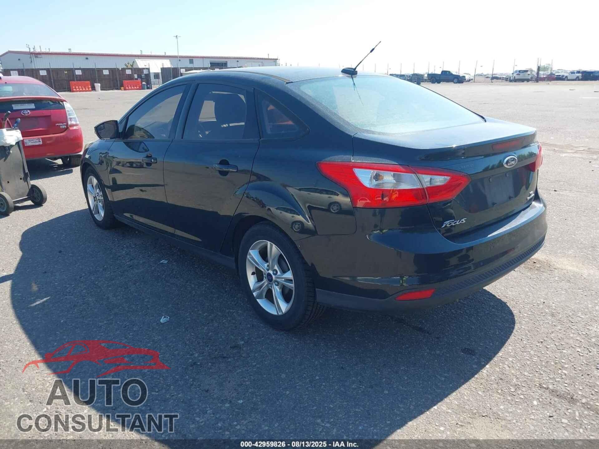 FORD FOCUS 2014 - 1FADP3F28EL275005