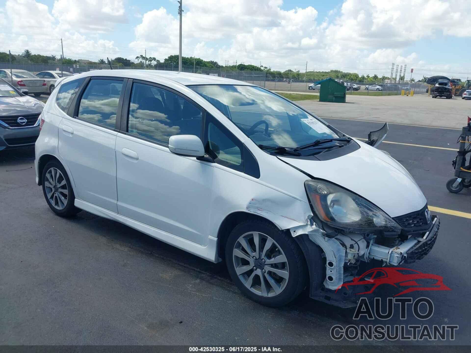 HONDA FIT 2013 - JHMGE8H59DC077693