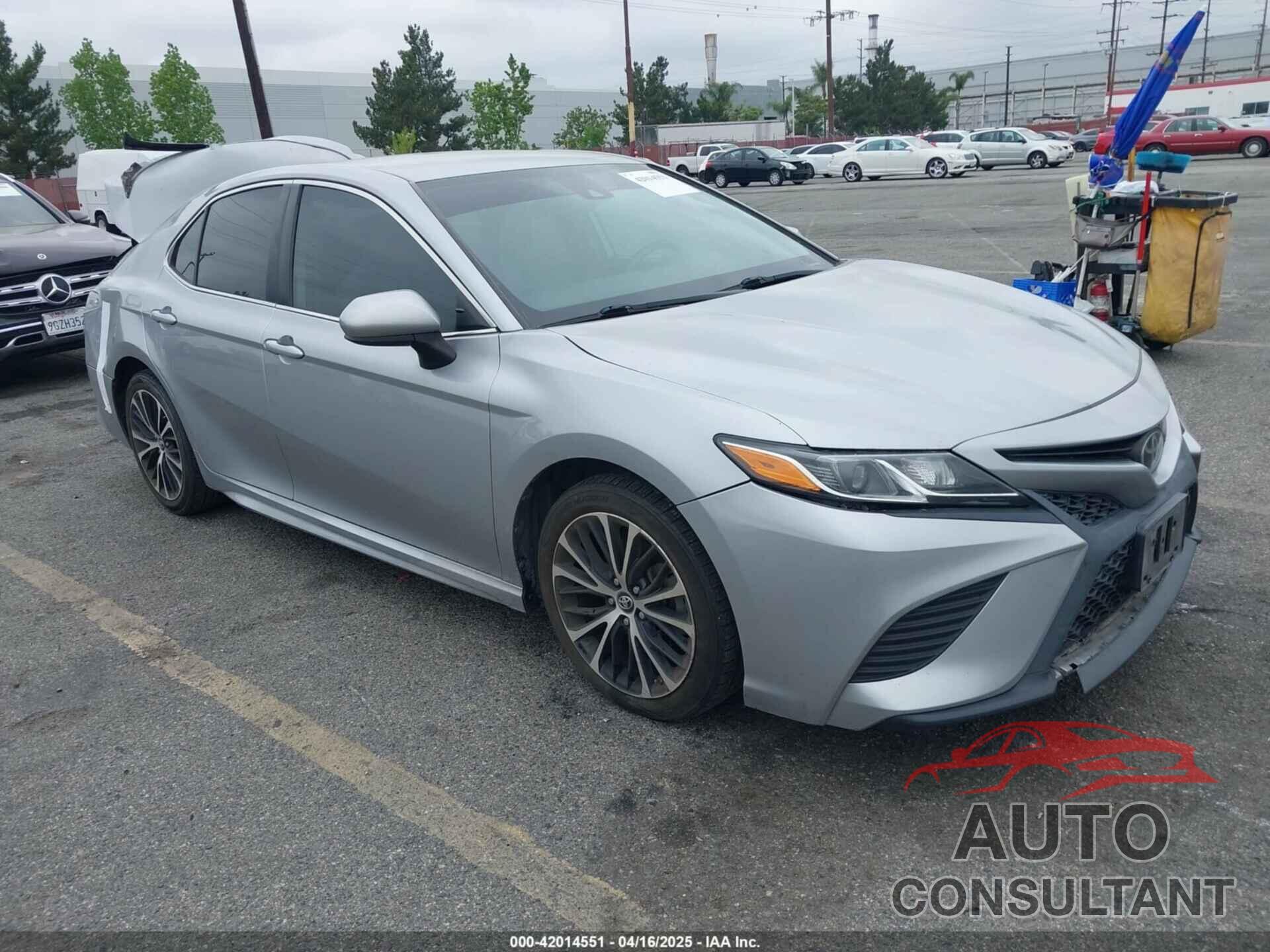 TOYOTA CAMRY 2019 - 4T1B11HK7KU204495