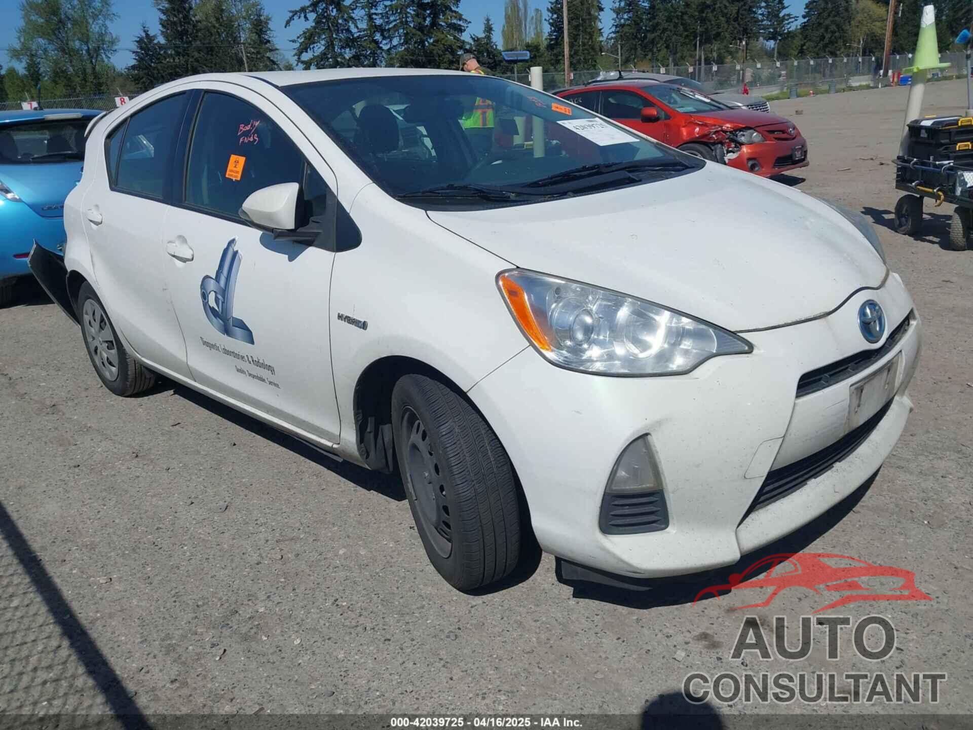 TOYOTA PRIUS C 2014 - JTDKDTB38E1076847