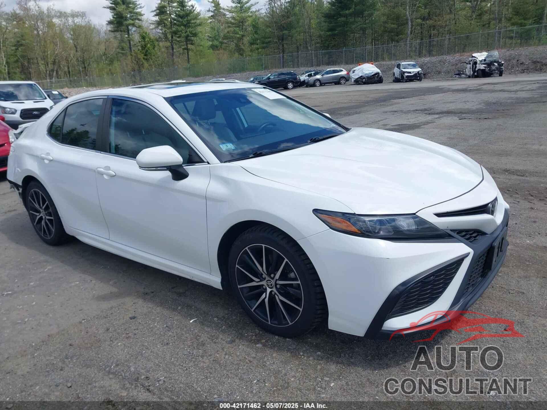 TOYOTA CAMRY 2021 - 4T1G11AK9MU553192