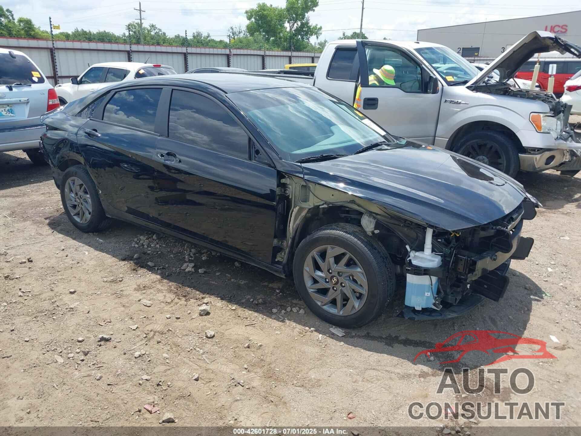 HYUNDAI ELANTRA 2024 - KMHLM4DG2RU809517