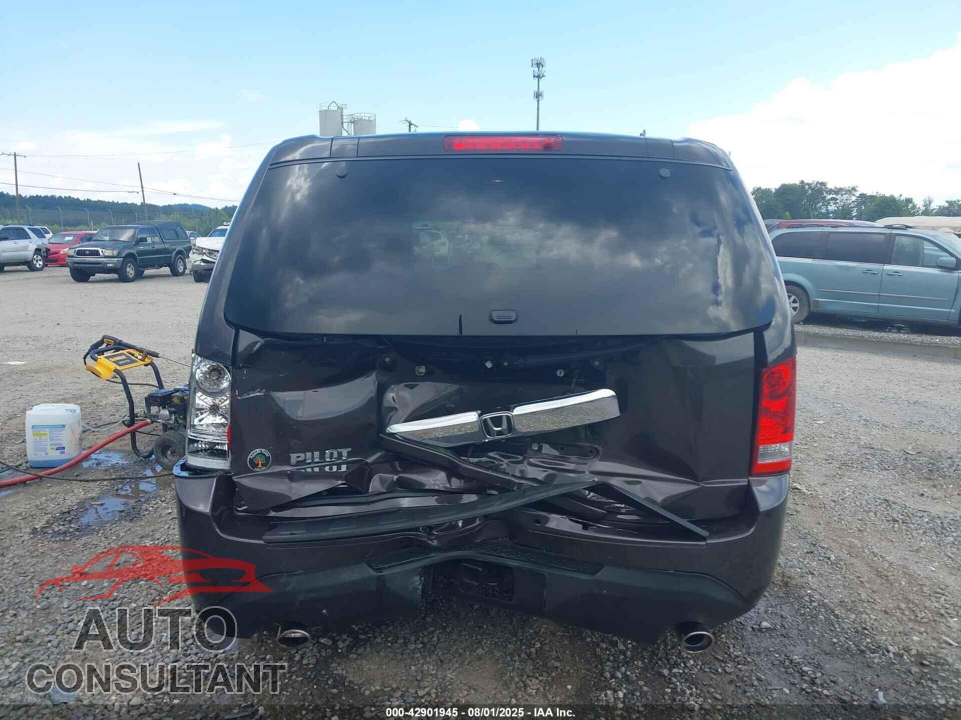 HONDA PILOT 2015 - 5FNYF3H57FB021960
