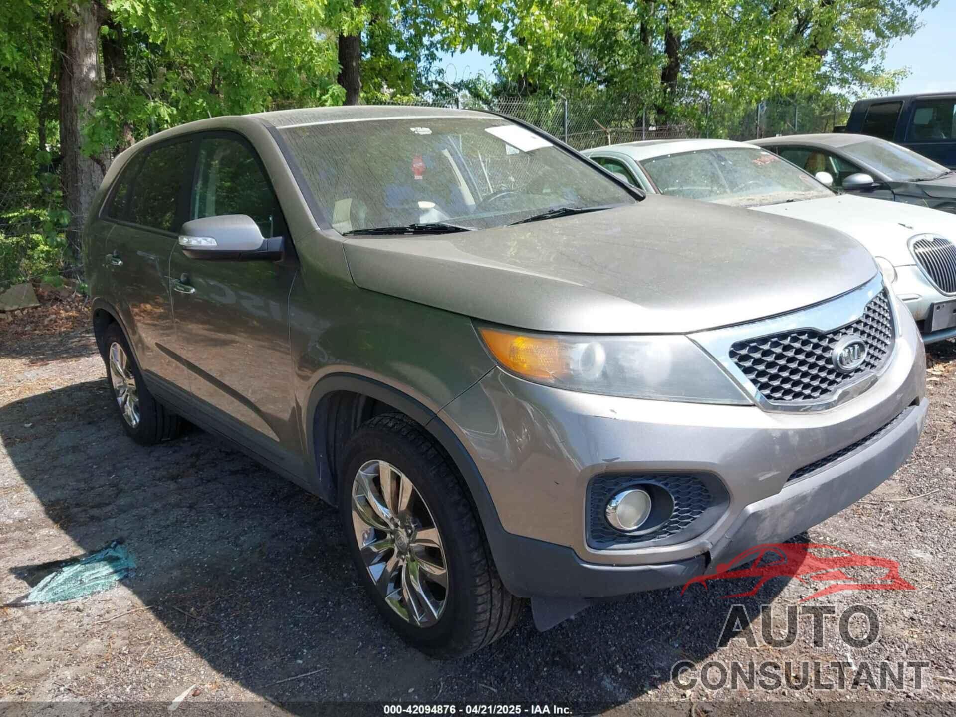 KIA SORENTO 2011 - 5XYKU4A20BG027684