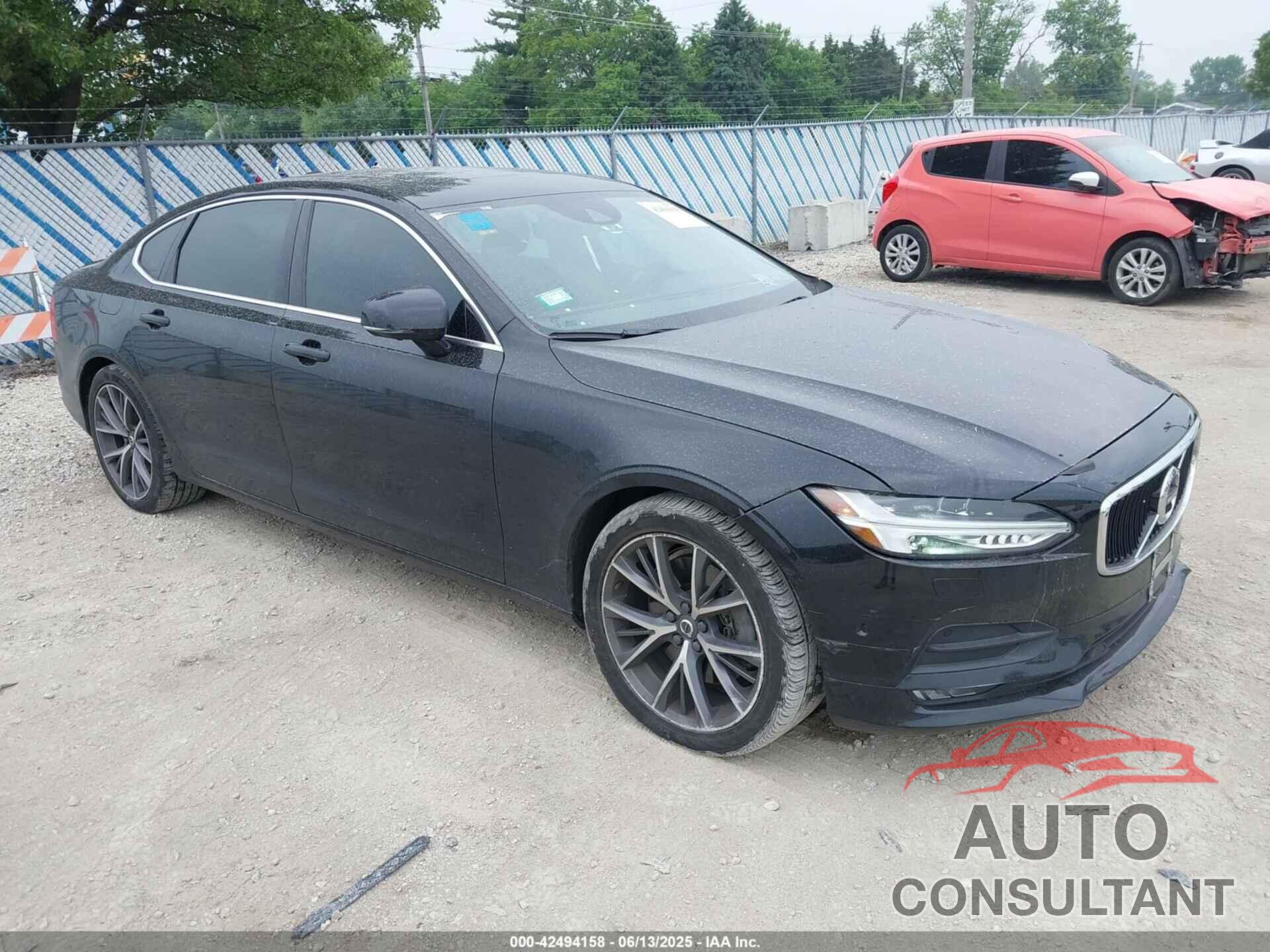 VOLVO S90 2018 - LVY992MKXJP036588