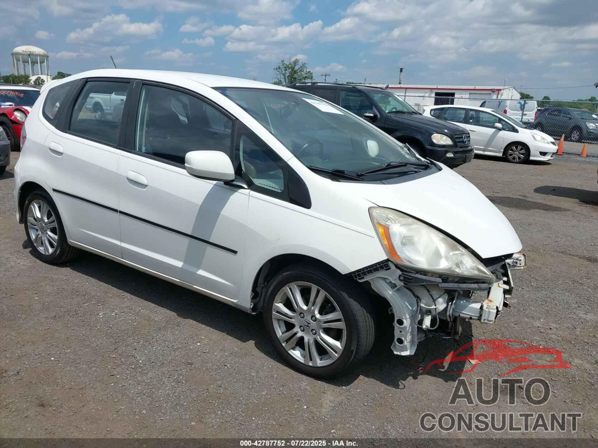 HONDA FIT 2011 - JHMGE8H5XBC006192