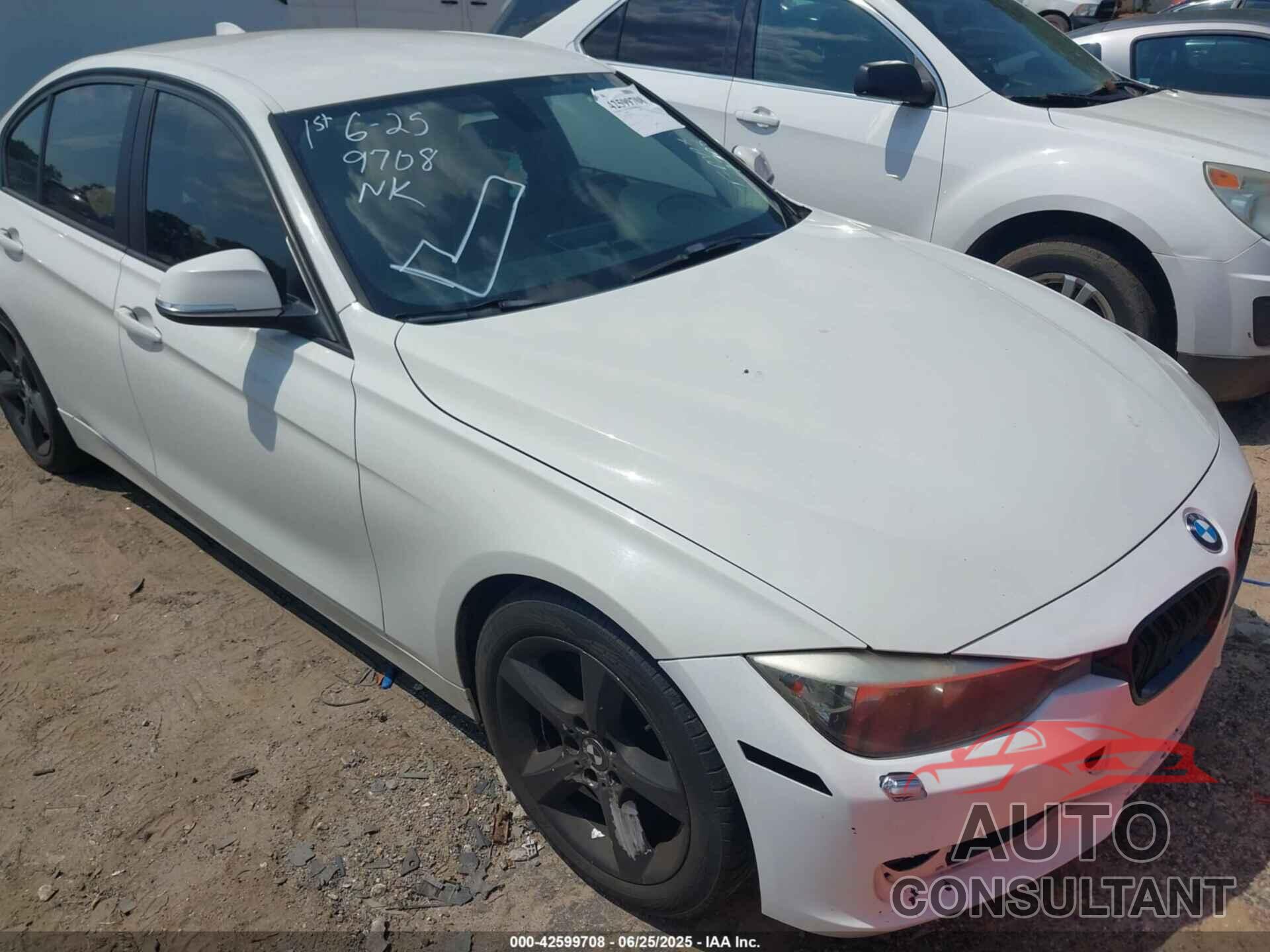 BMW 328I 2013 - WBA3A5G52DNP23542