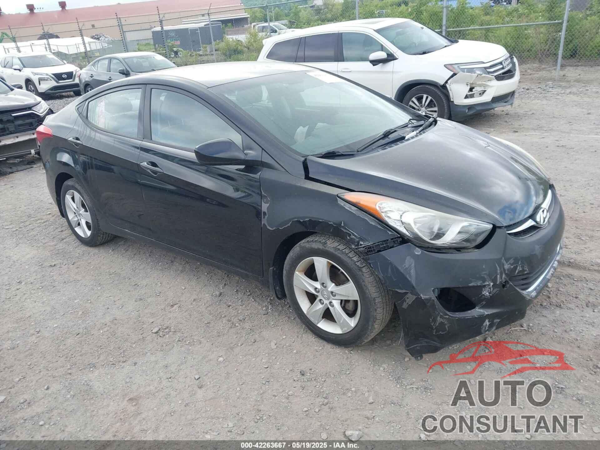 HYUNDAI ELANTRA 2013 - 5NPDH4AE0DH330631