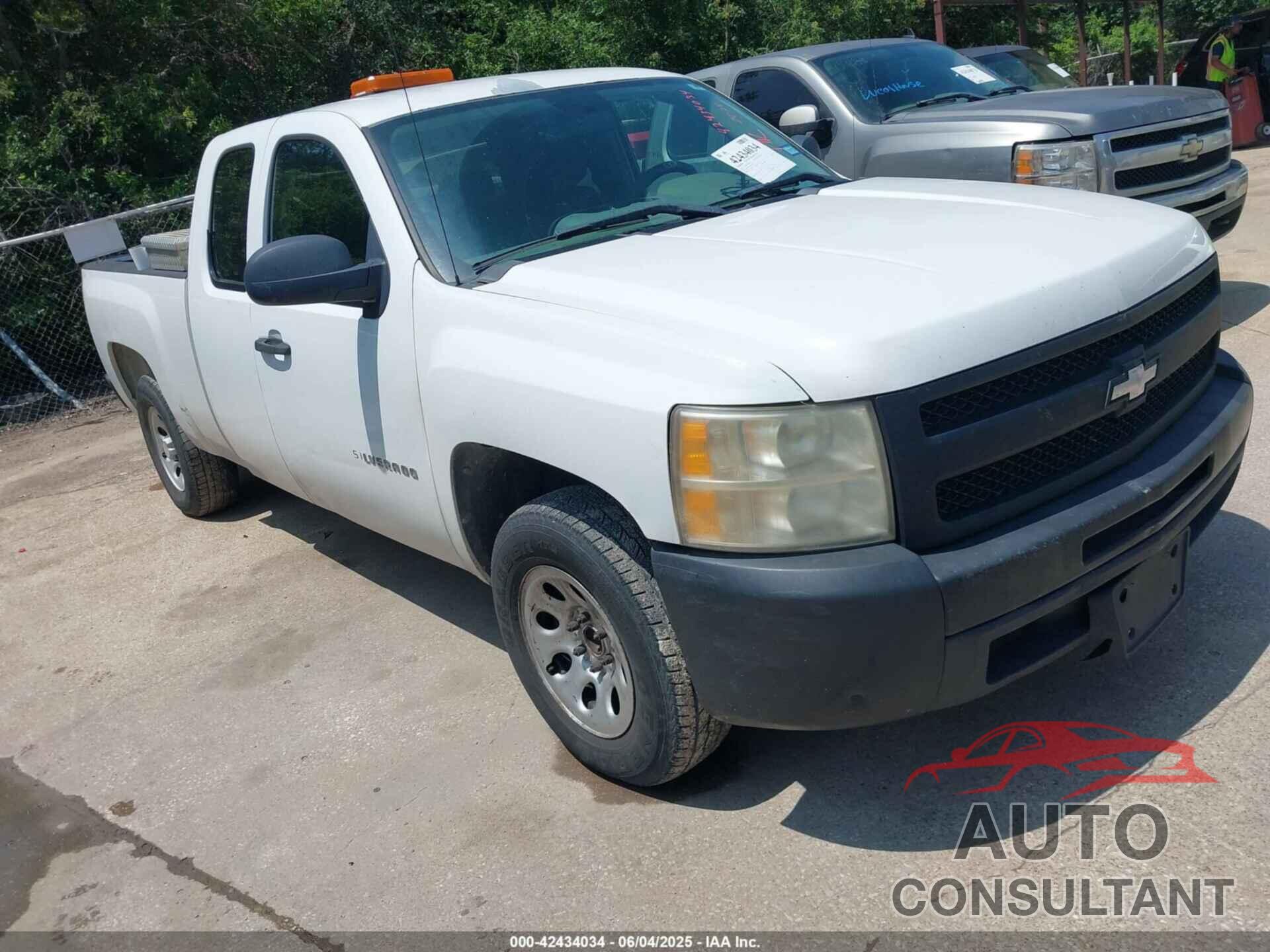 CHEVROLET SILVERADO 1500 2011 - 1GCRCPEA4BZ452749