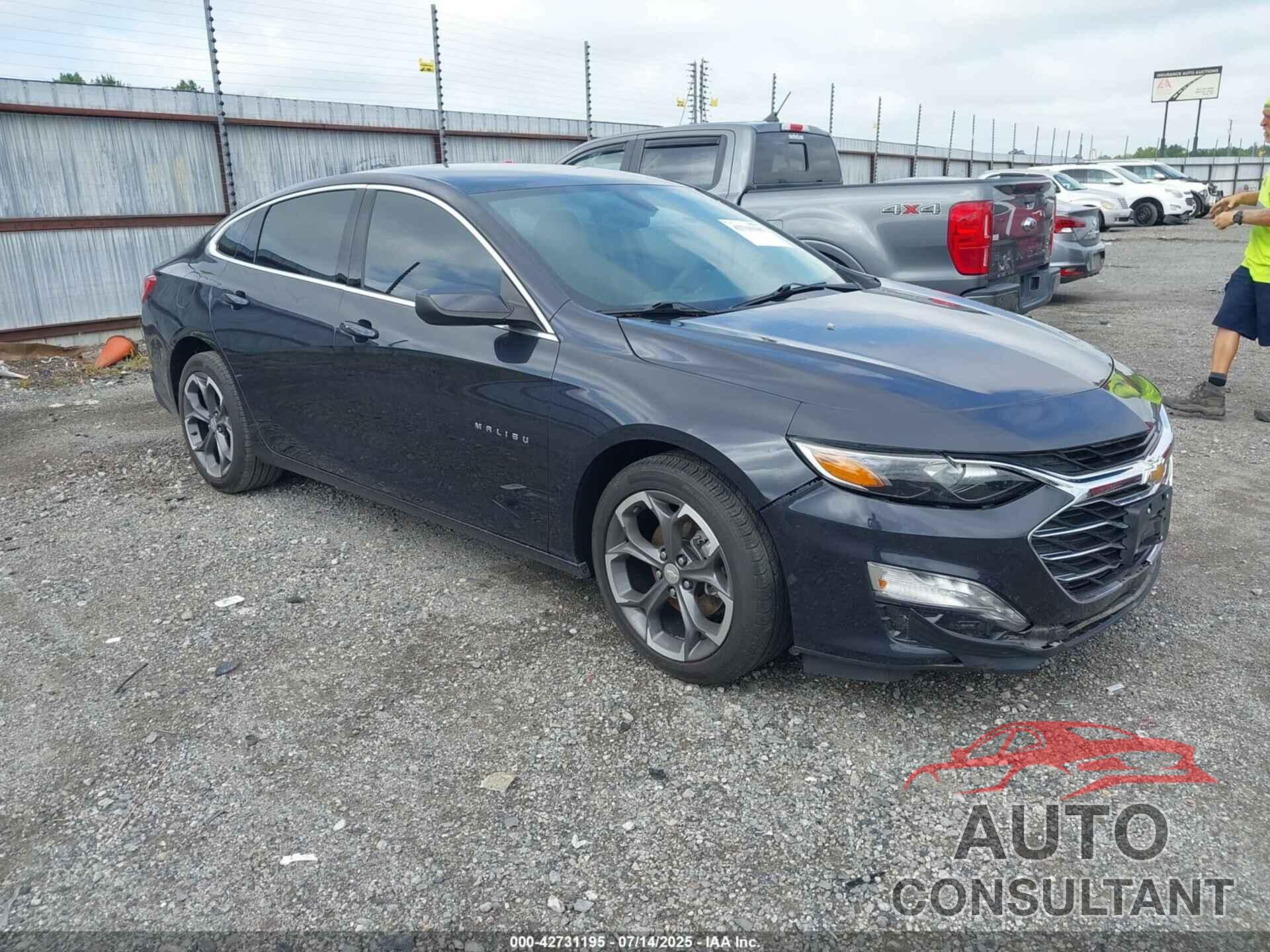 CHEVROLET MALIBU 2022 - 1G1ZD5ST6NF213905