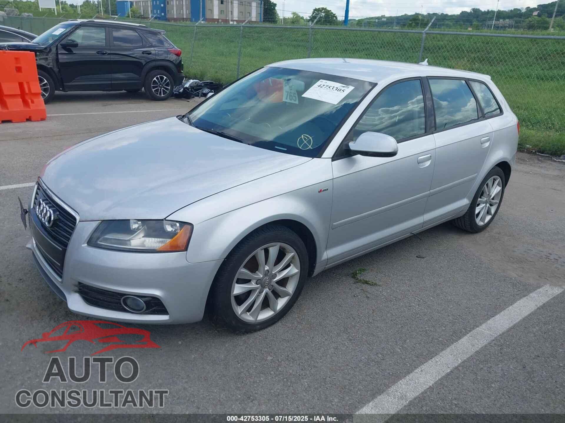 AUDI A3 2012 - WAUBJAFM2CA093993