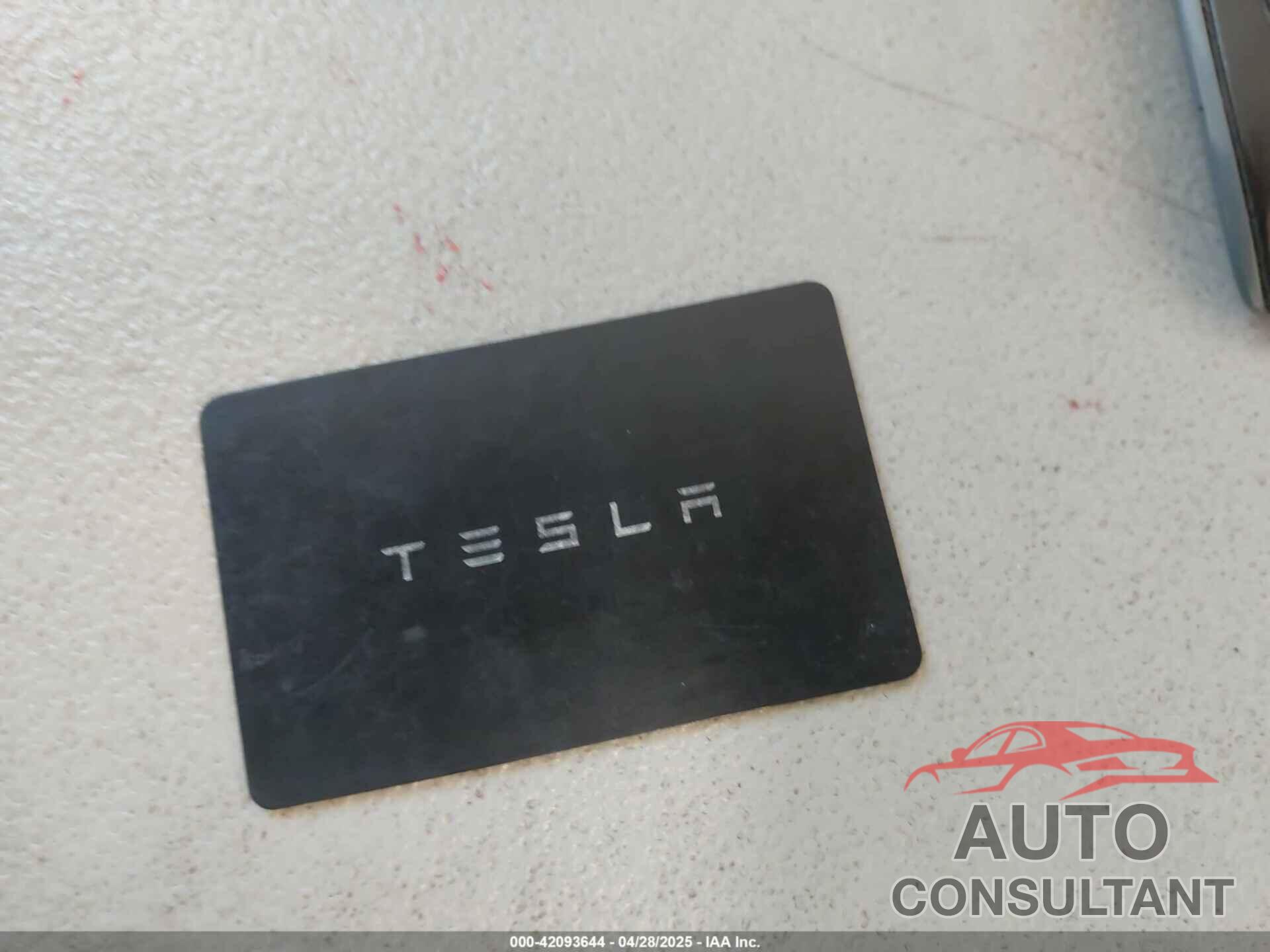 TESLA MODEL Y 2023 - 7SAYGDEF2PF858782