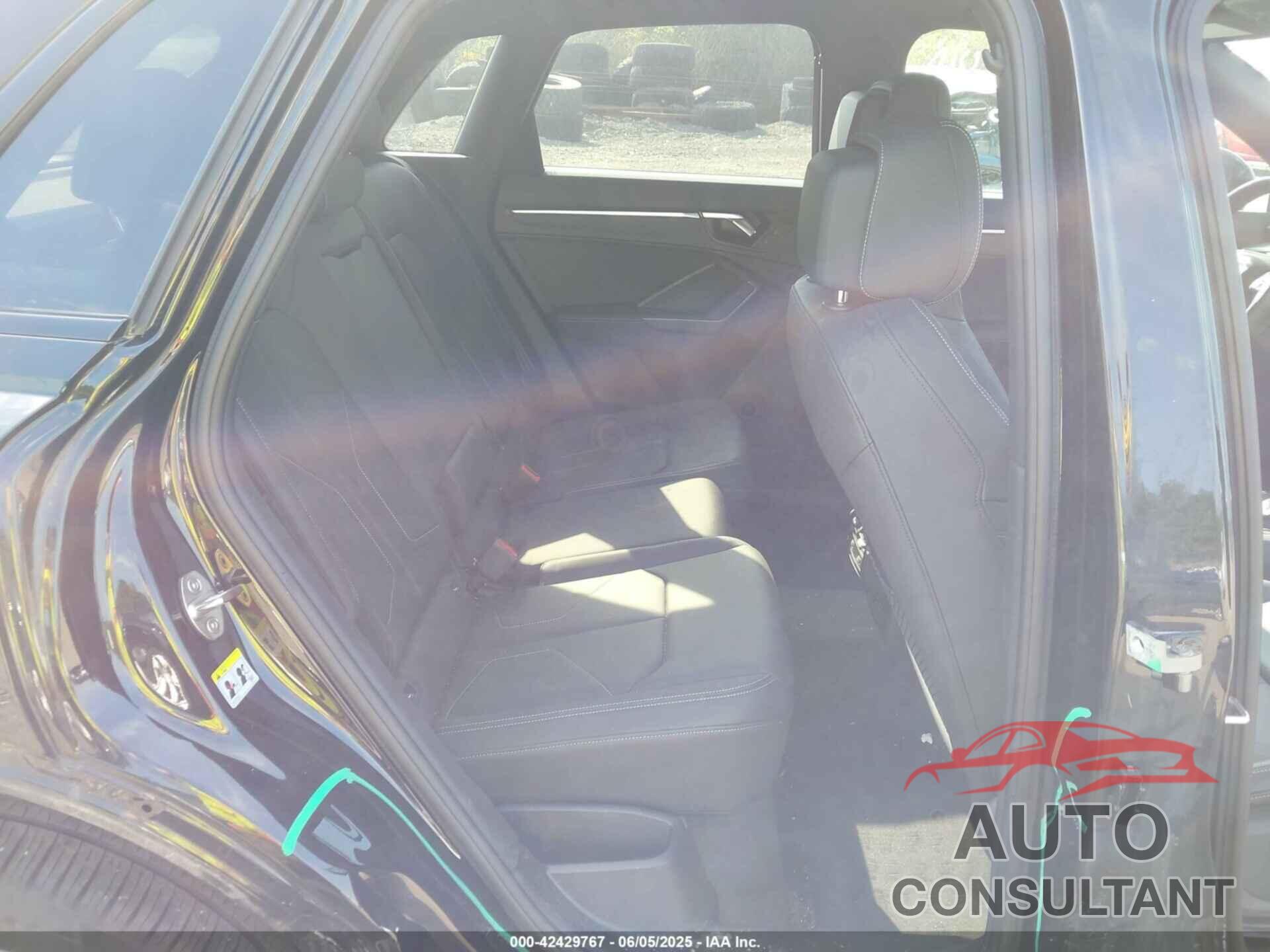 AUDI Q3 2023 - WA1DECF39P1111196