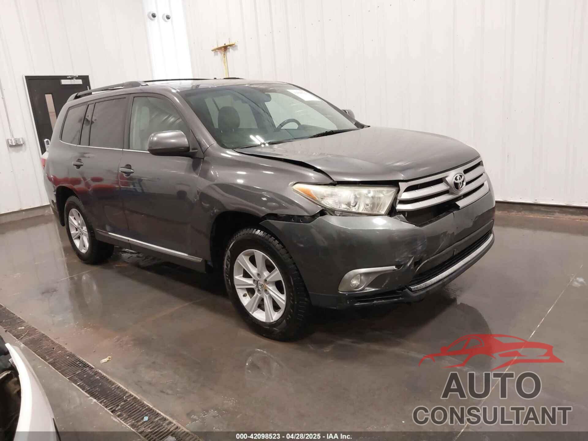 TOYOTA HIGHLANDER 2013 - 5TDBK3EH8DS206124