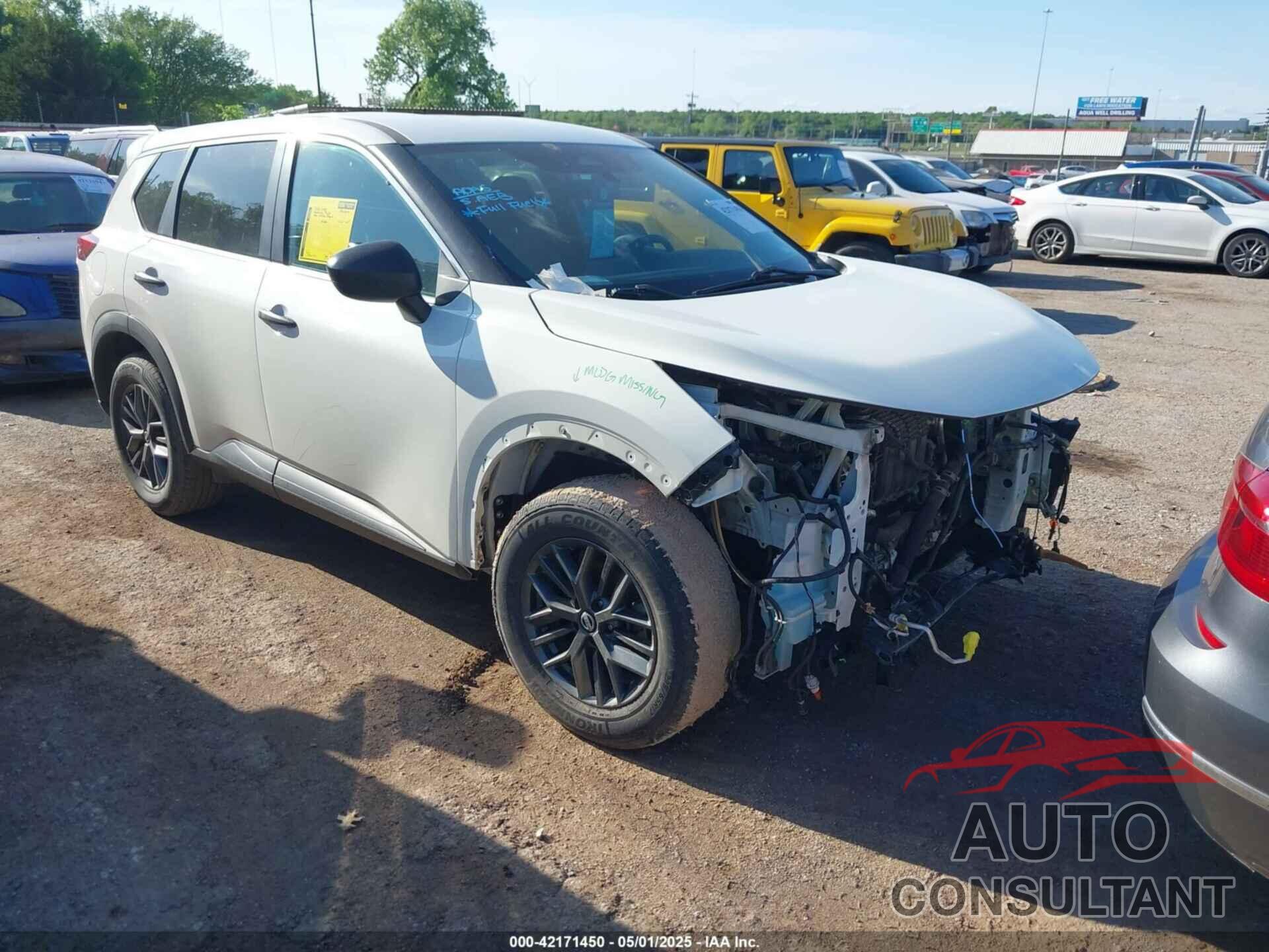 NISSAN ROGUE 2021 - 5N1AT3AA3MC741618