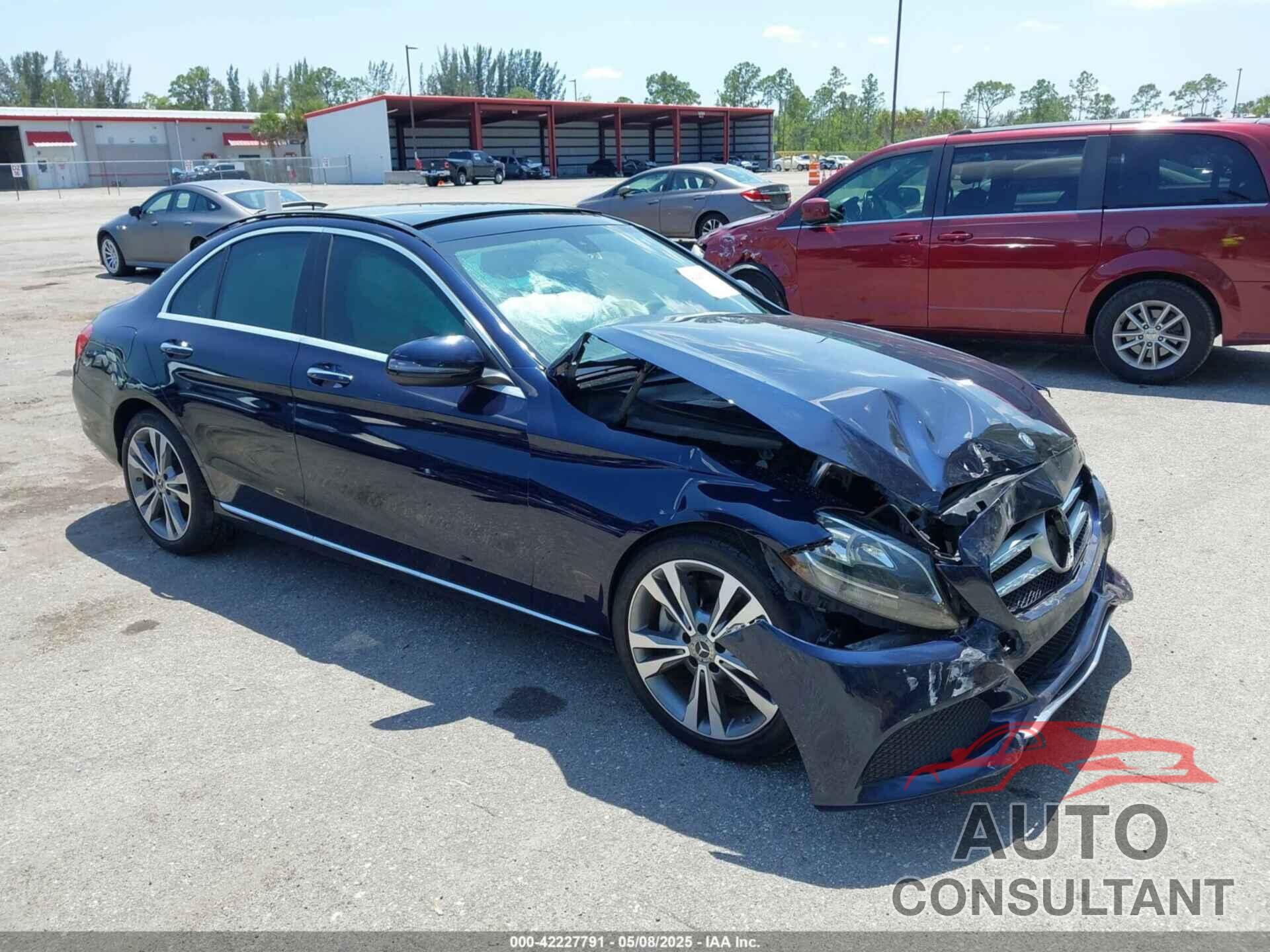 MERCEDES-BENZ C 300 2017 - 55SWF4JB0HU219942