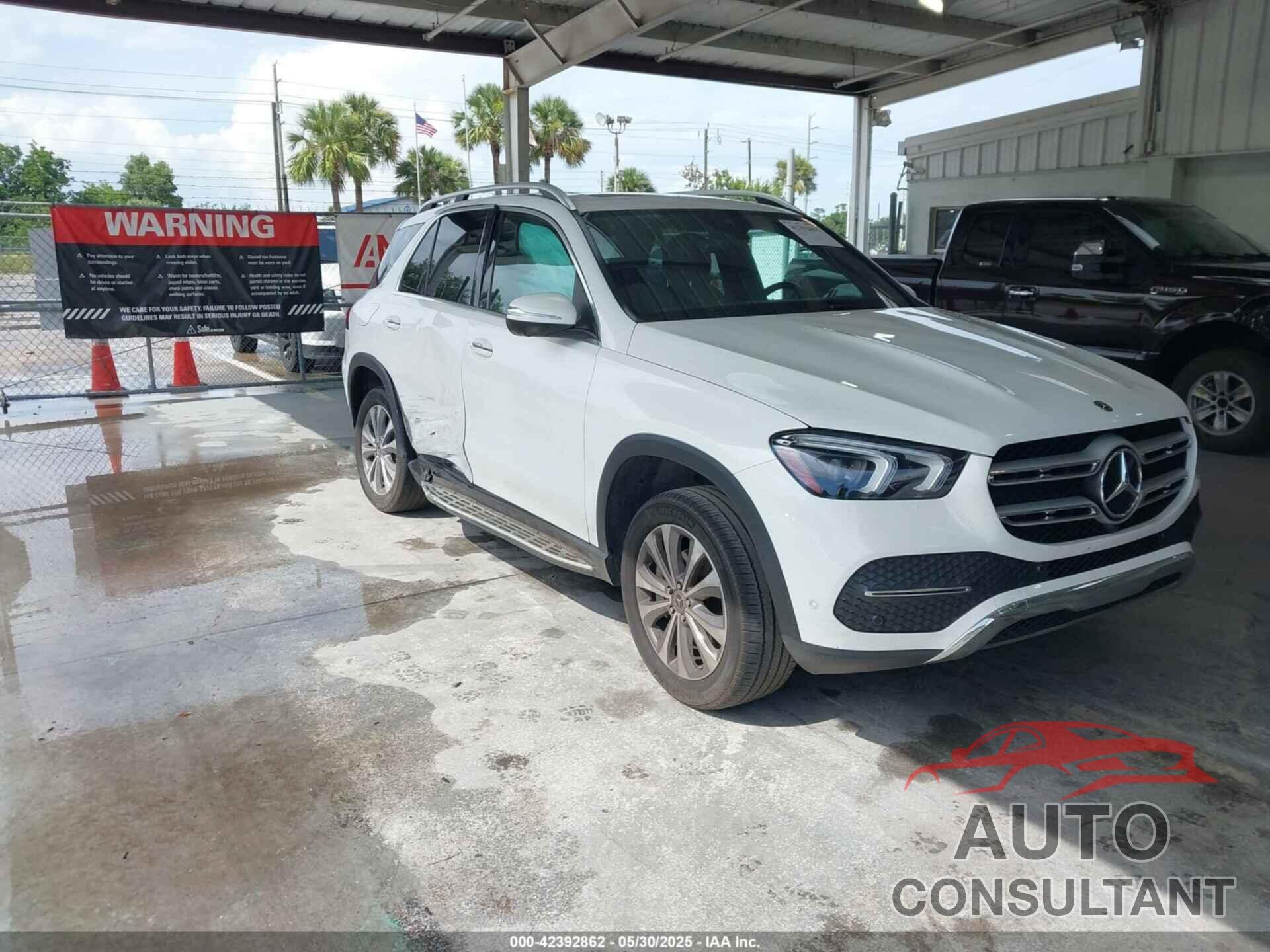 MERCEDES-BENZ C 300 2018 - WDDWF4JBXJR407116