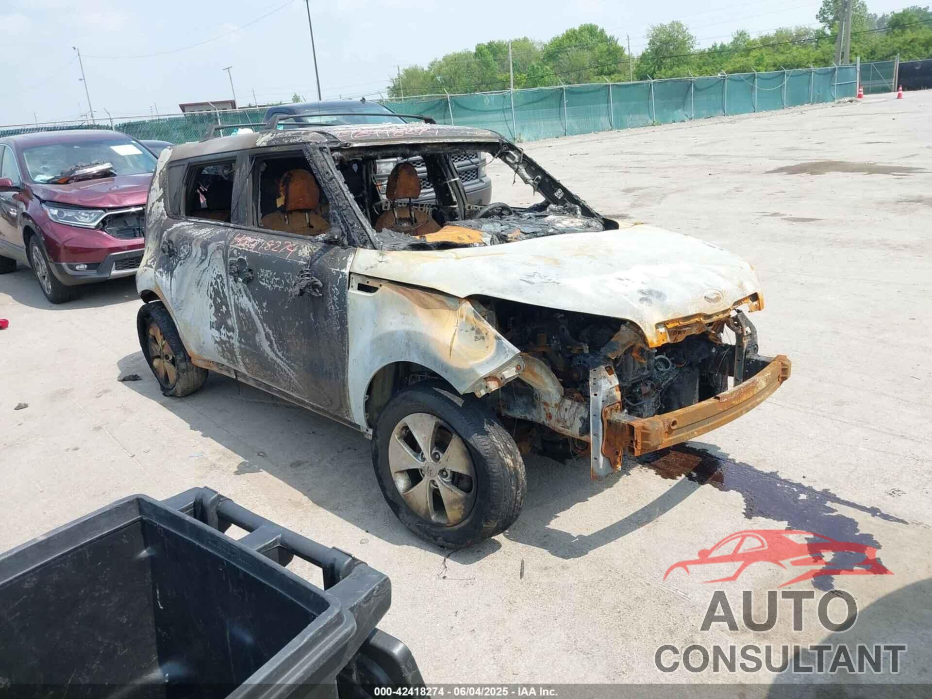 KIA SOUL 2015 - KNDJN2A2XF7220165