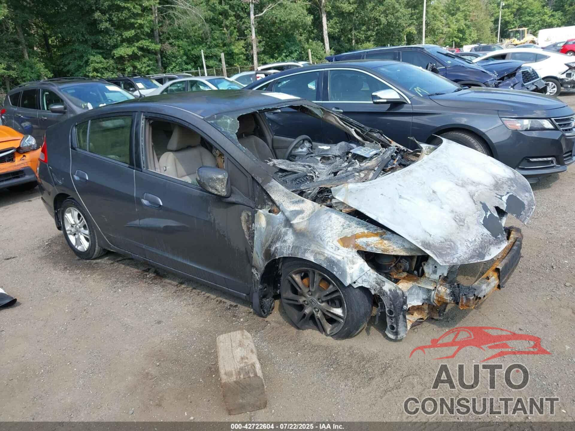 HONDA INSIGHT 2011 - JHMZE2H78BS006219