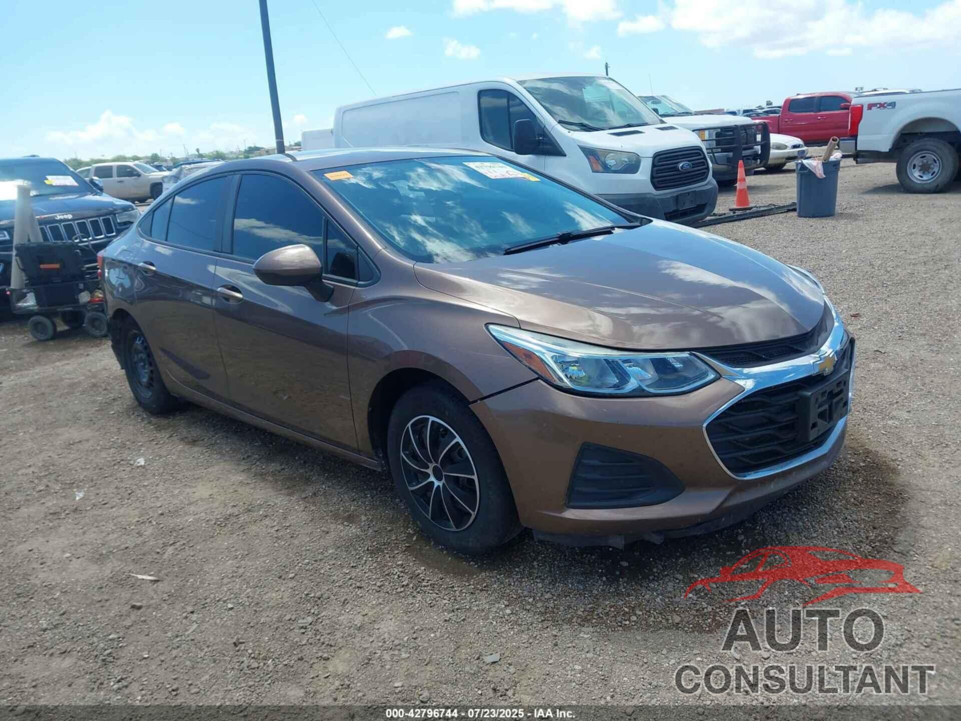 CHEVROLET CRUZE 2019 - 1G1BC5SM1K7136993