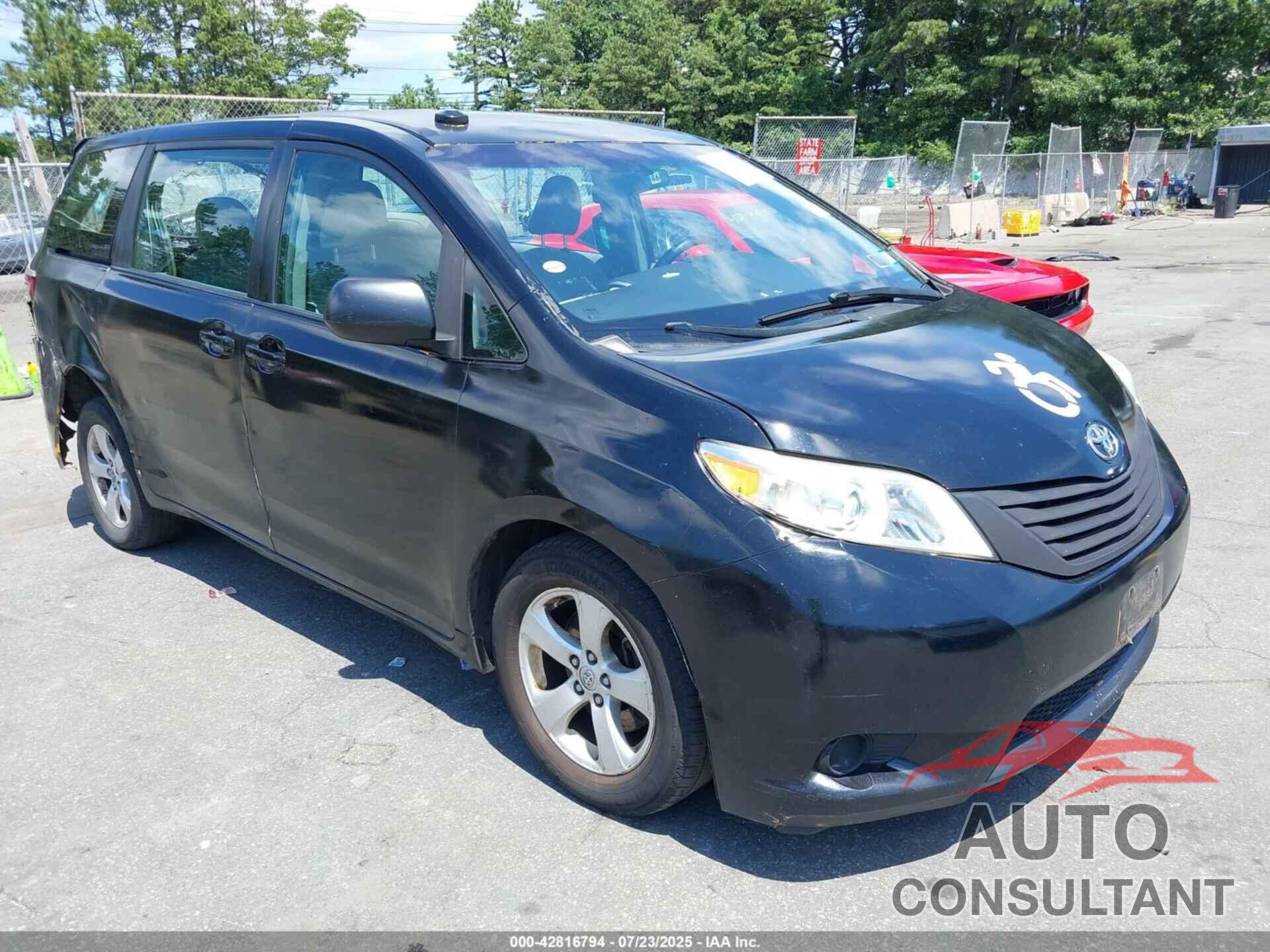 TOYOTA SIENNA 2017 - 5TDZZ3DC2HS869002