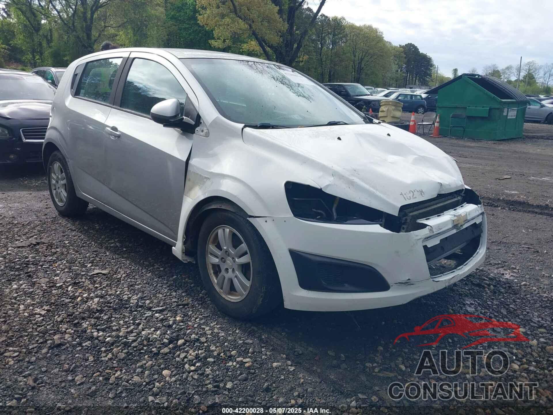 CHEVROLET SONIC 2012 - 1G1JB6SH4C4198334