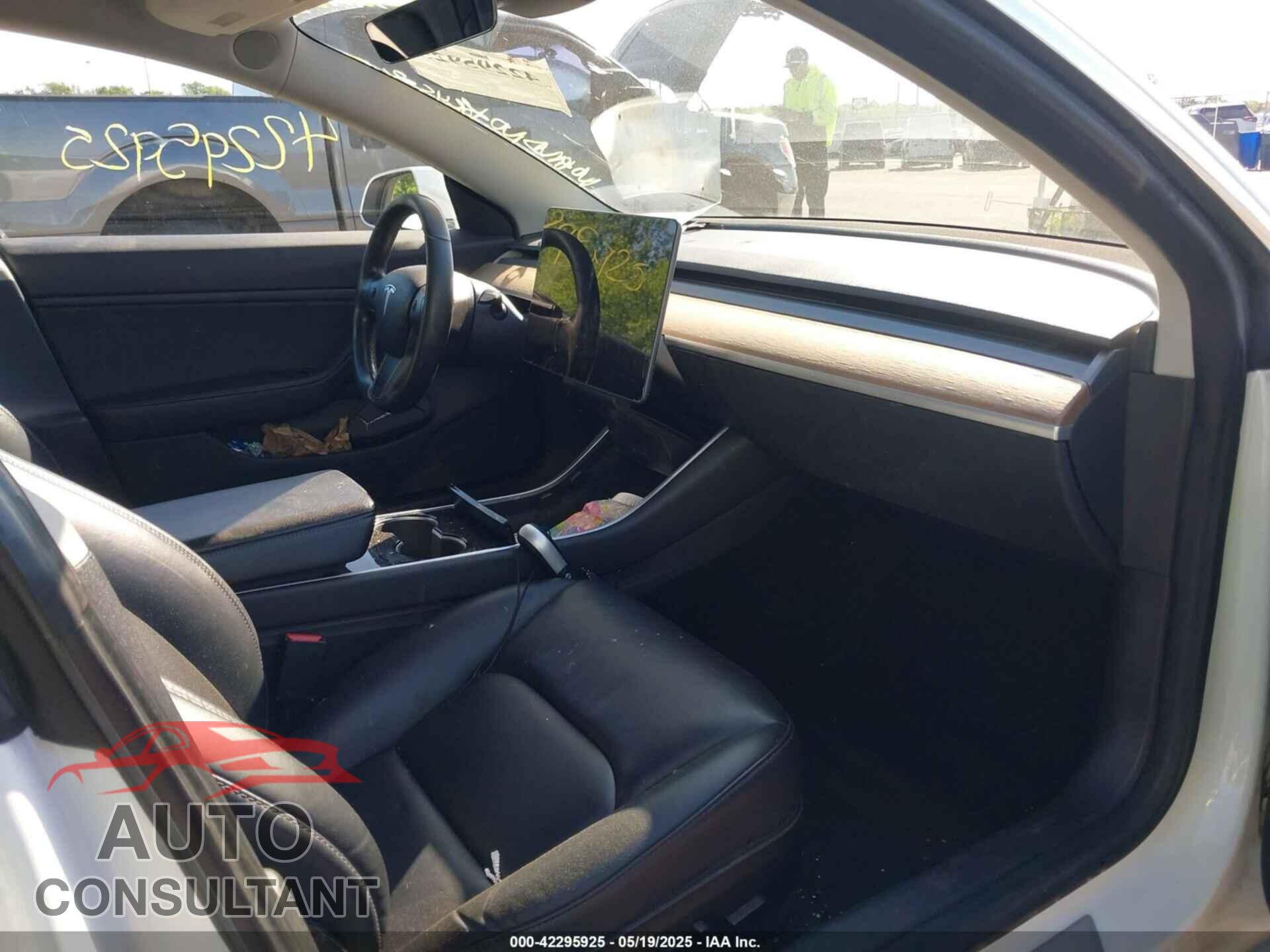 TESLA MODEL 3 2018 - 5YJ3E1EB7JF108455