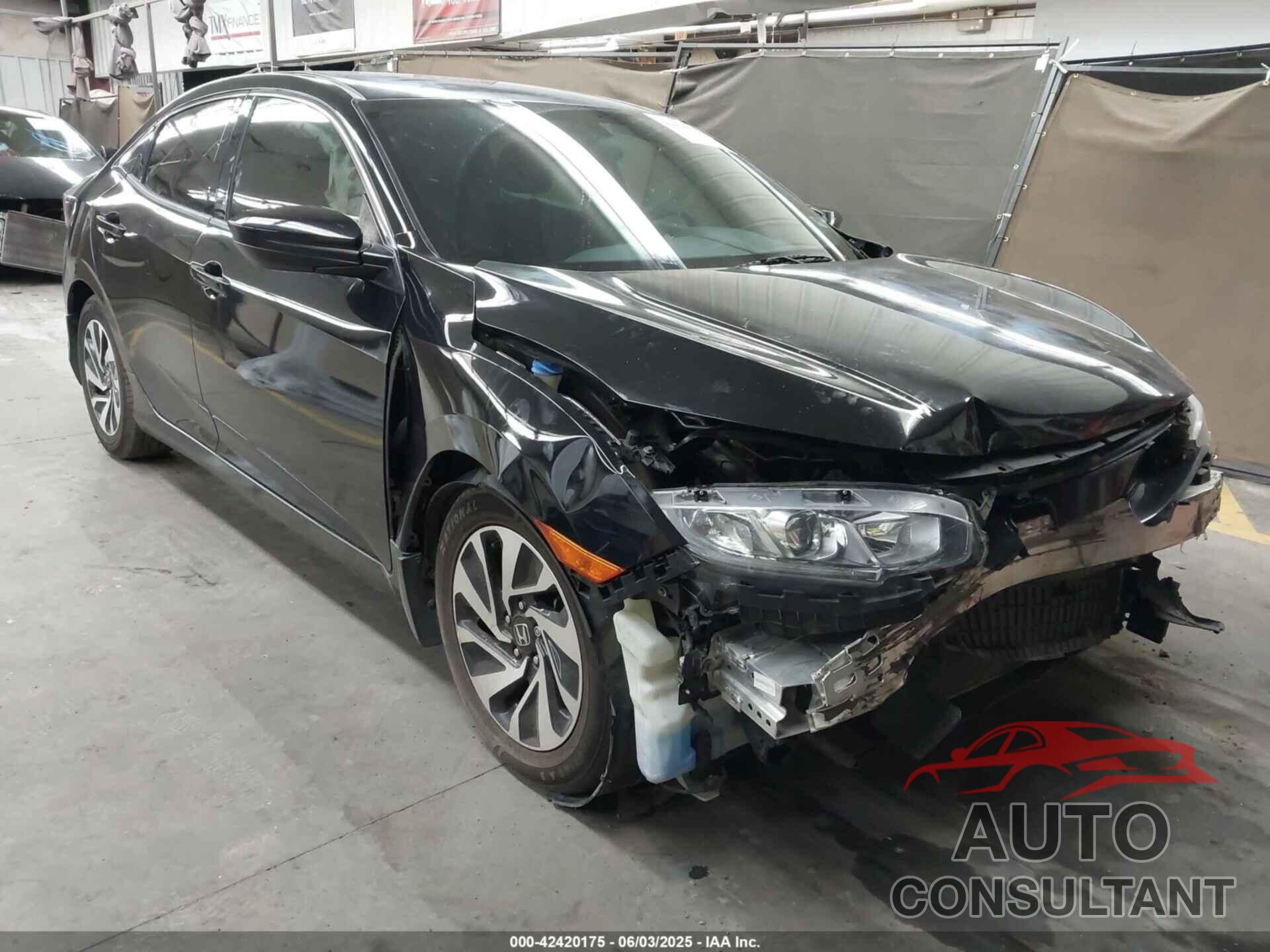 HONDA CIVIC 2018 - SHHFK7H24JU240639