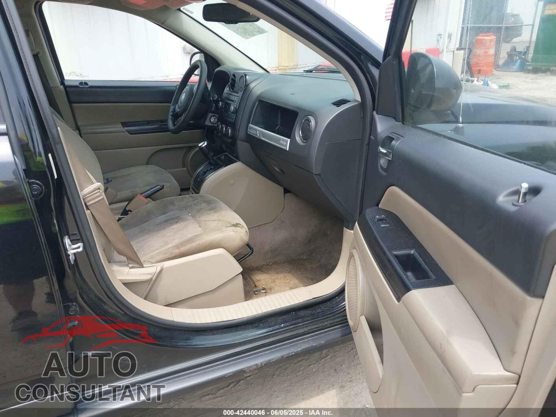 JEEP COMPASS 2017 - 1C4NJCBA4HD148117