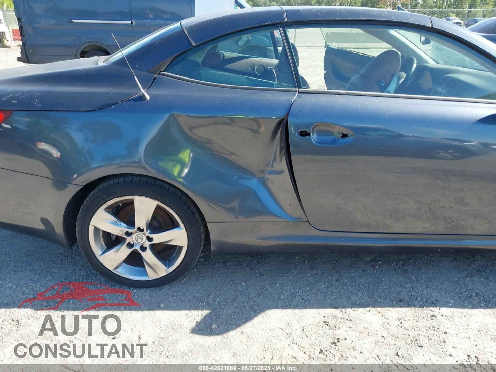 LEXUS IS 250C 2011 - JTHFF2C29B2520771