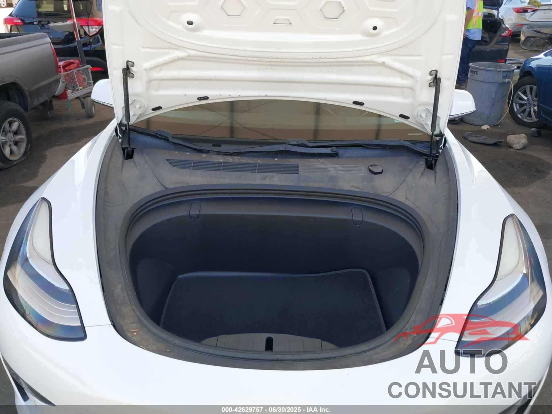 TESLA MODEL 3 2018 - 5YJ3E1EB9JF085339