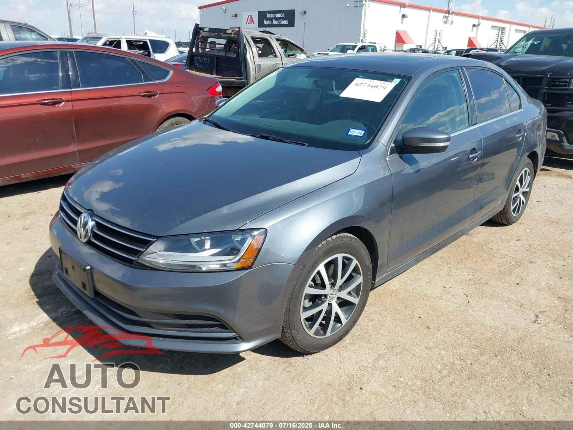 VOLKSWAGEN JETTA 2017 - 3VWDB7AJ5HM413470