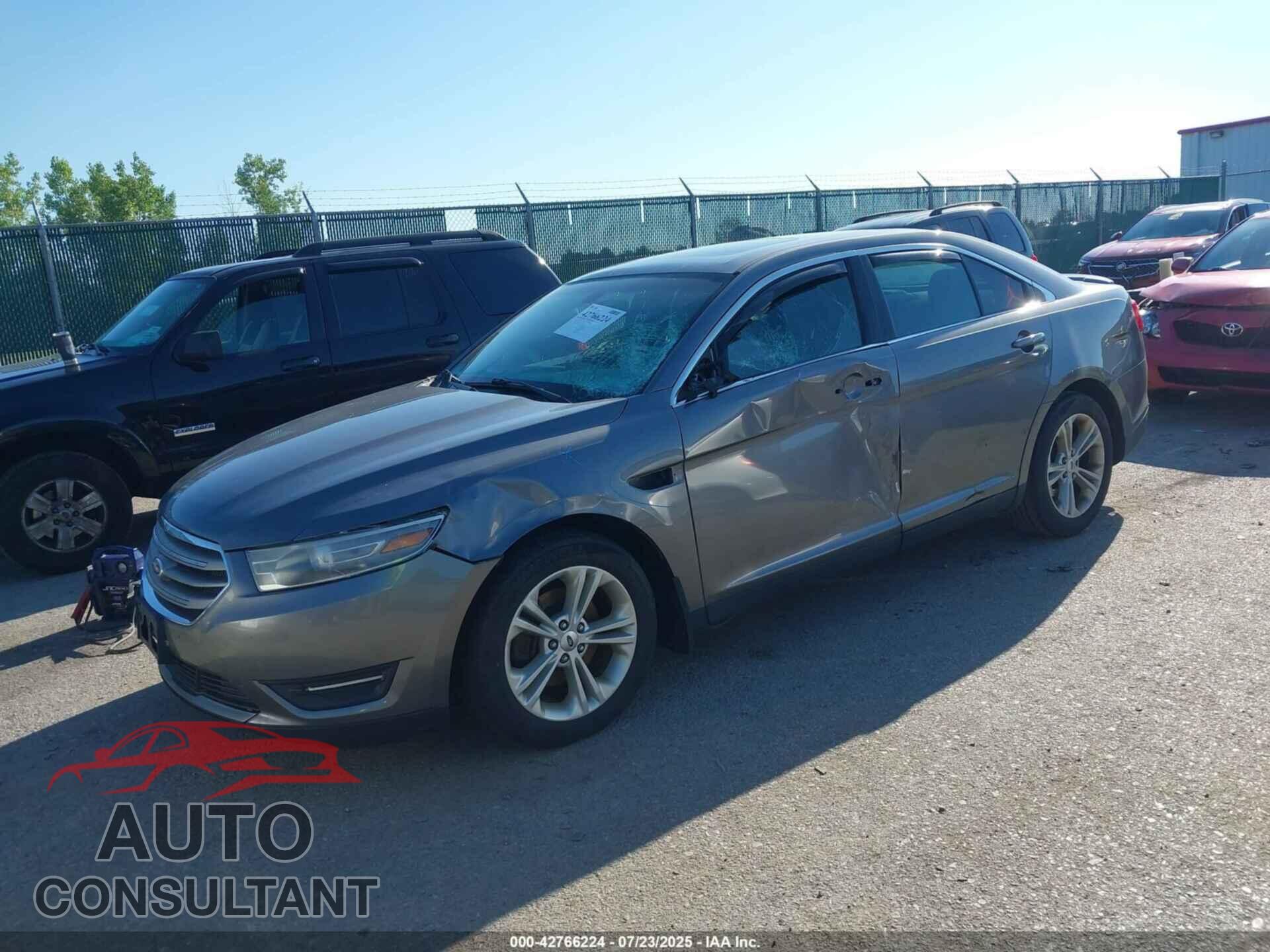 FORD TAURUS 2014 - 1FAHP2E93EG125032