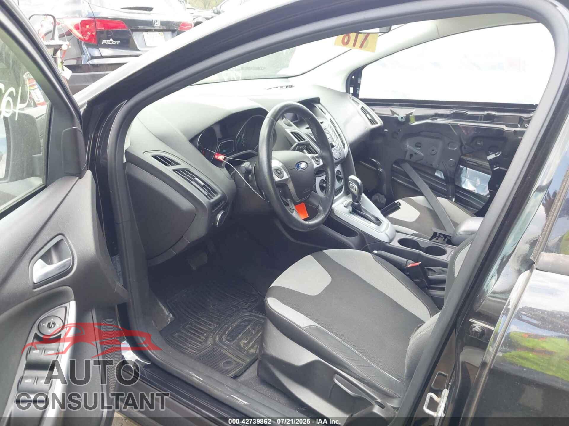 FORD FOCUS 2012 - 1FAHP3F29CL398911