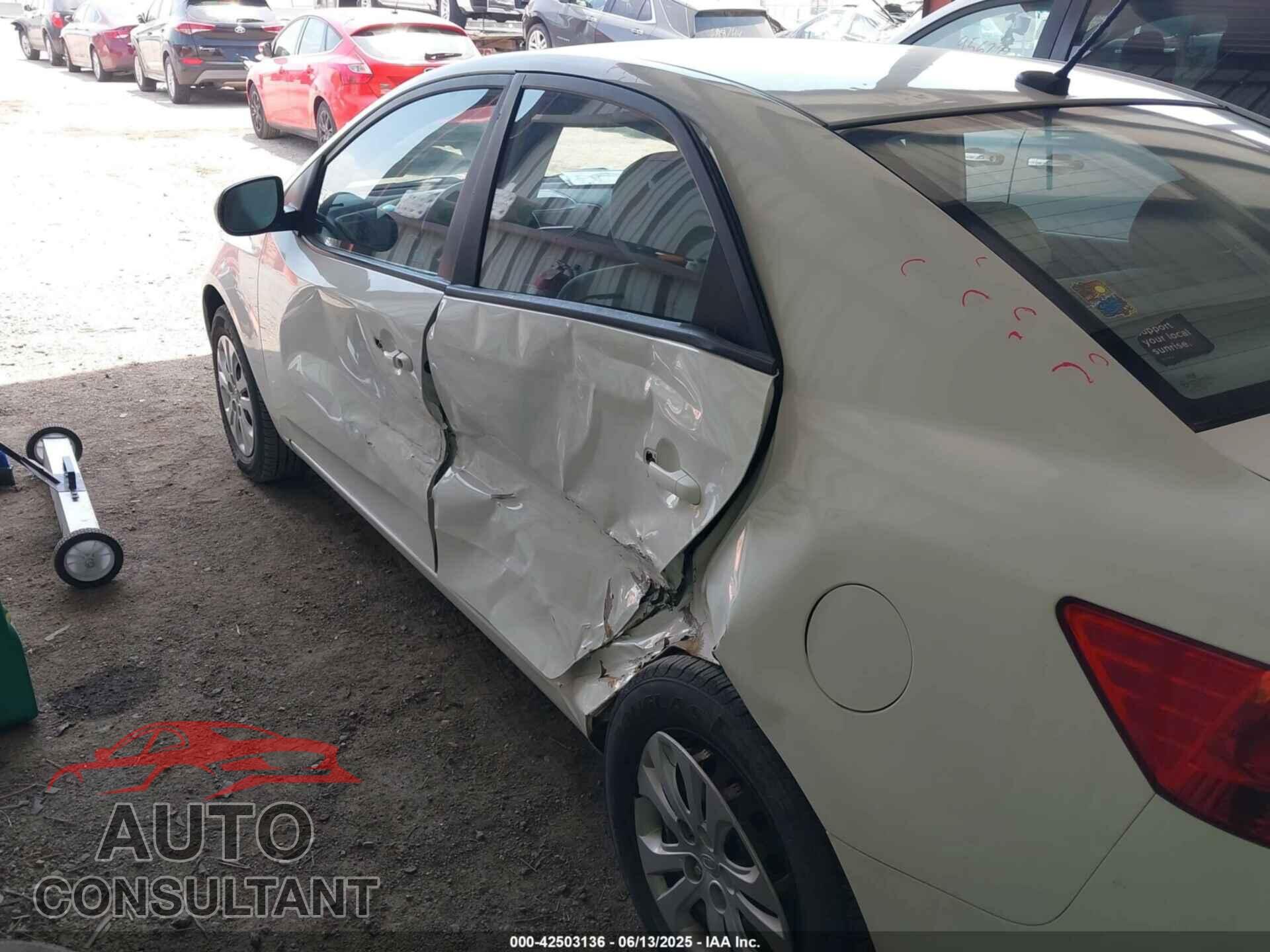 KIA FORTE 2010 - KNAFT4A2XA5809242
