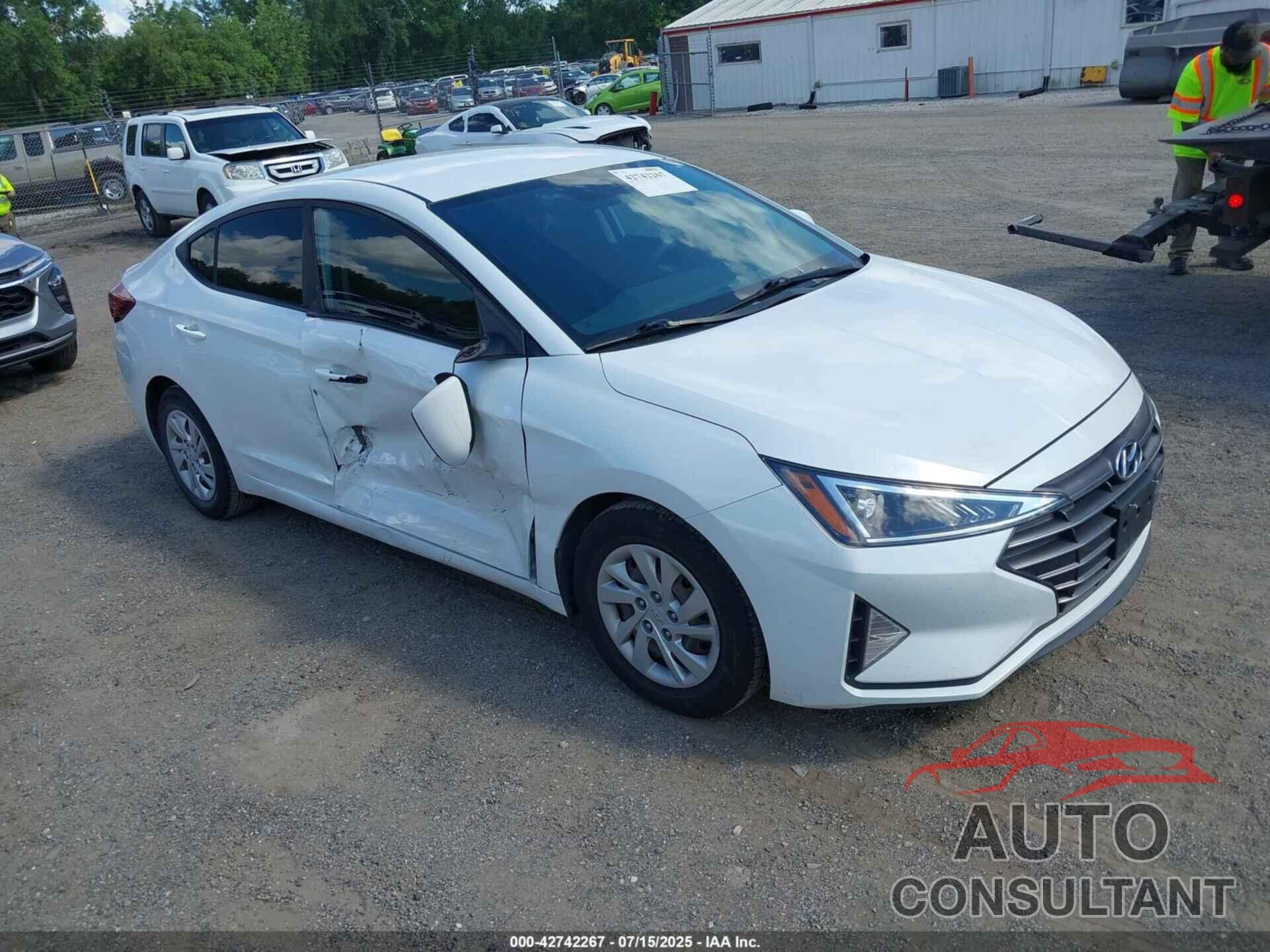 HYUNDAI ELANTRA 2019 - 5NPD74LF3KH422693