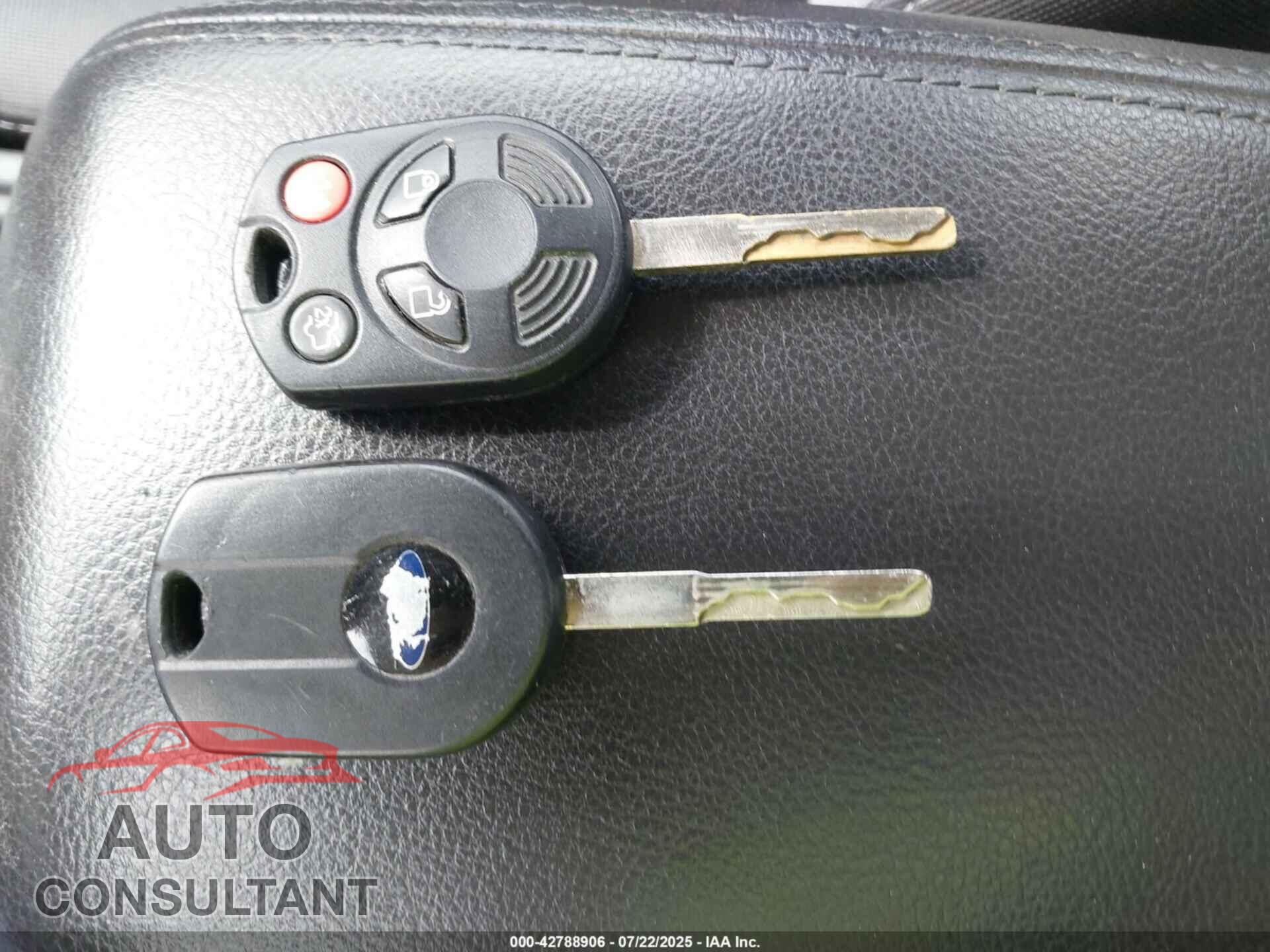FORD FOCUS 2014 - 1FADP3F20EL193012